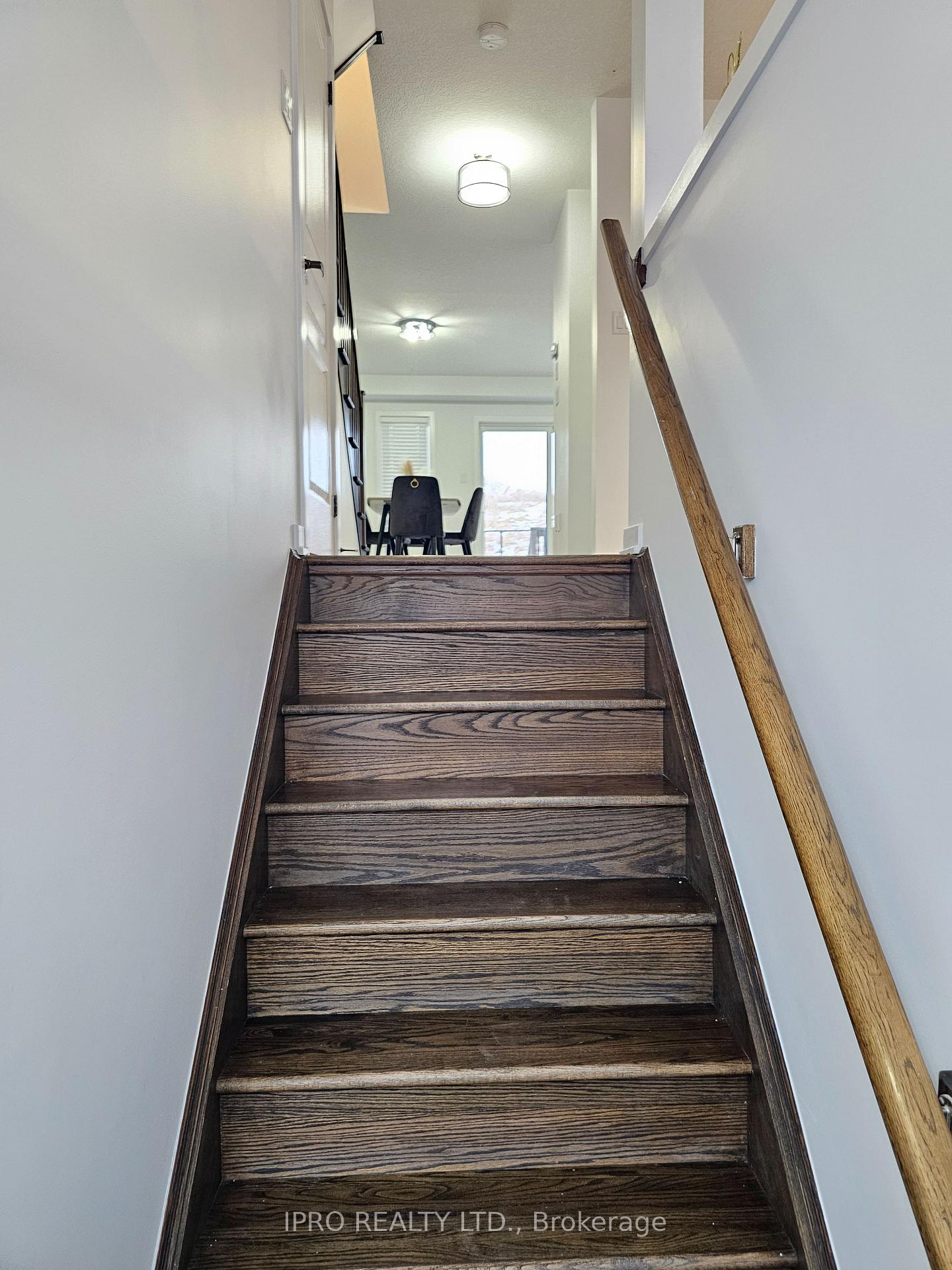 Photo 16 of 128 Crafter Crescent, Hamilton, Stoney Creek Mountain — HOMEH
