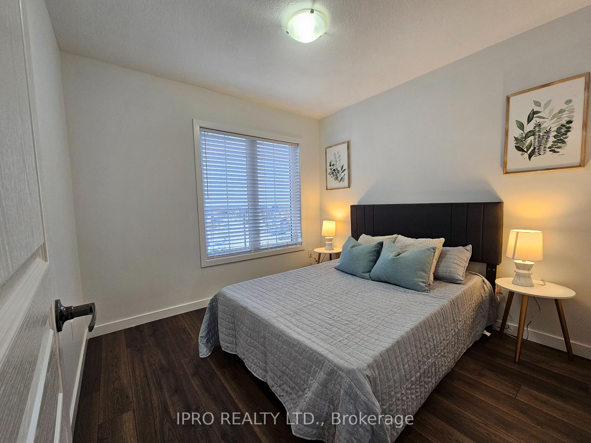 Photo 19 of 128 Crafter Crescent, Hamilton, Stoney Creek Mountain — HOMEH