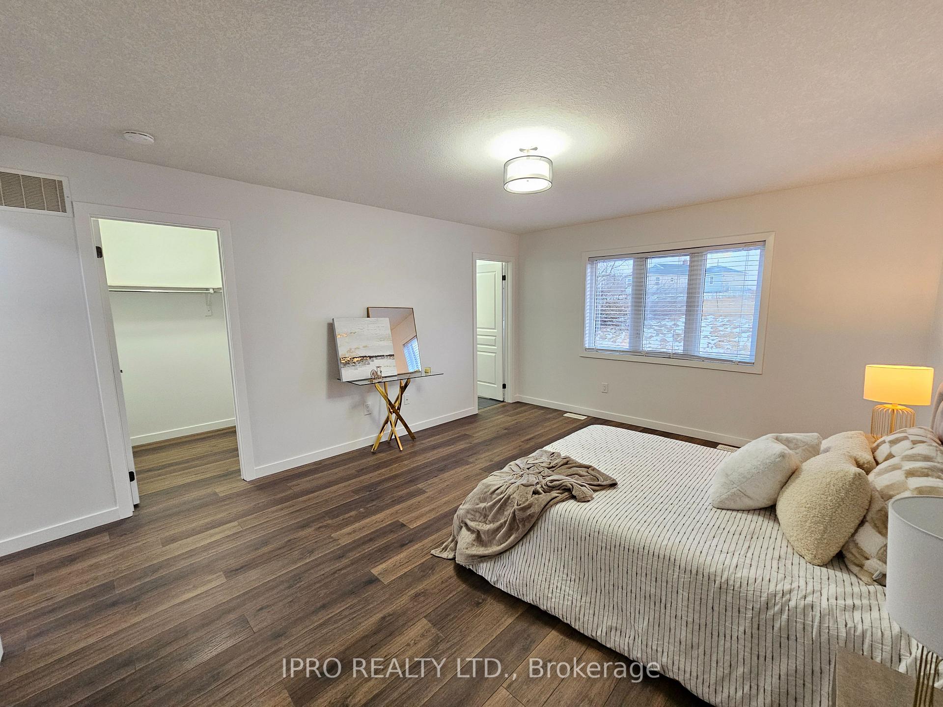 Photo 25 of 128 Crafter Crescent, Hamilton, Stoney Creek Mountain — HOMEH