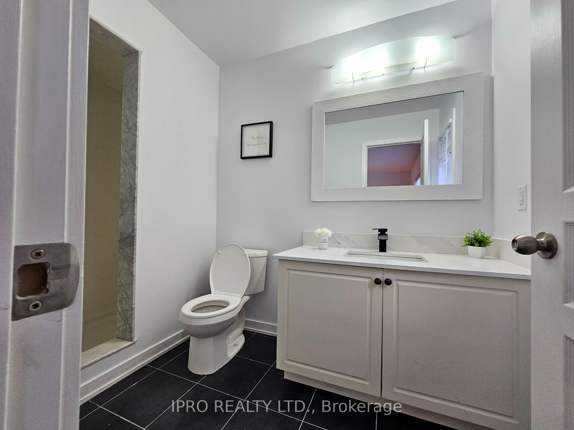 Photo 27 of 128 Crafter Crescent, Hamilton, Stoney Creek Mountain — HOMEH