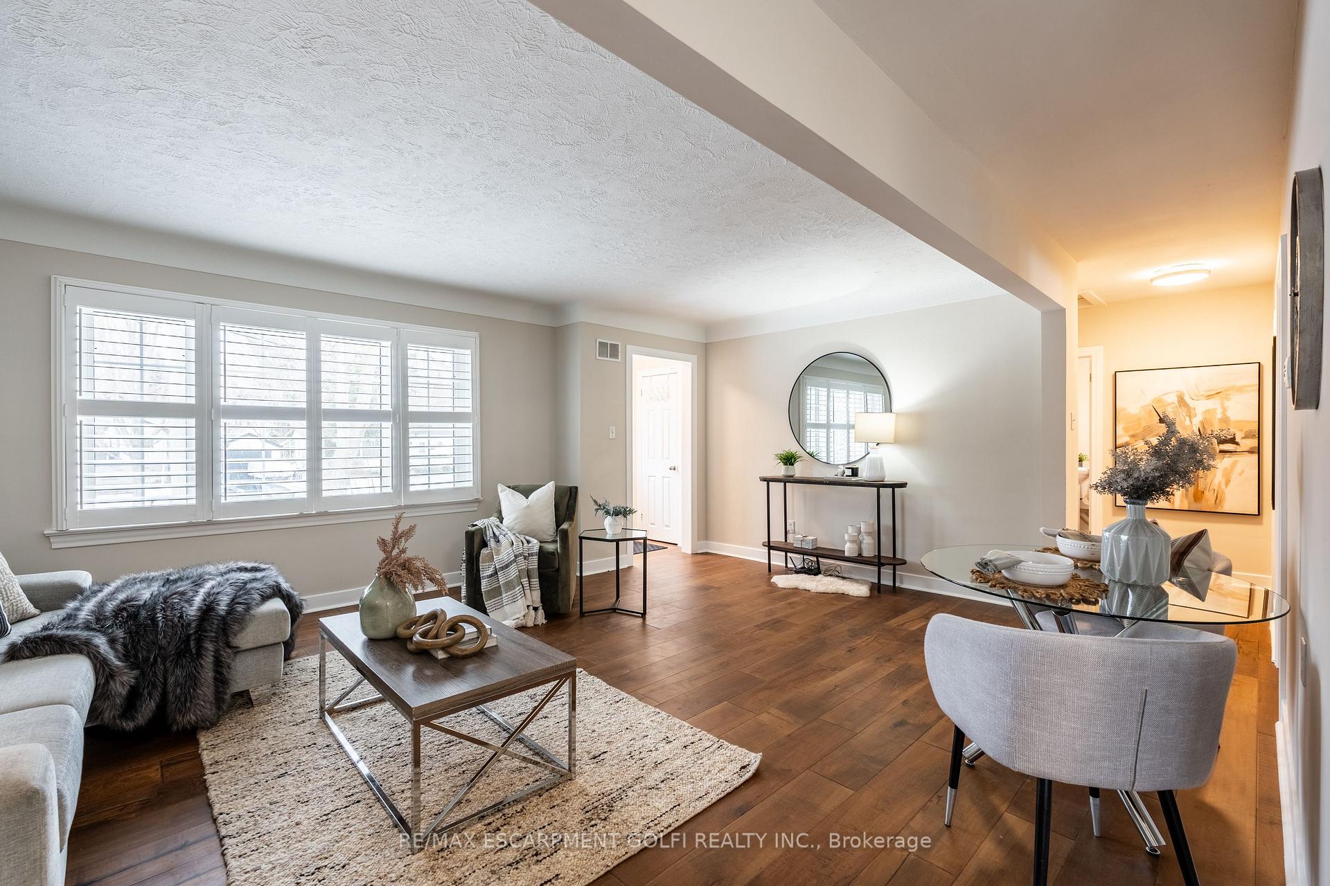 Photo 7 of 4 Melba Road, St. Catharines, Carlton/Bunting — HOMEH