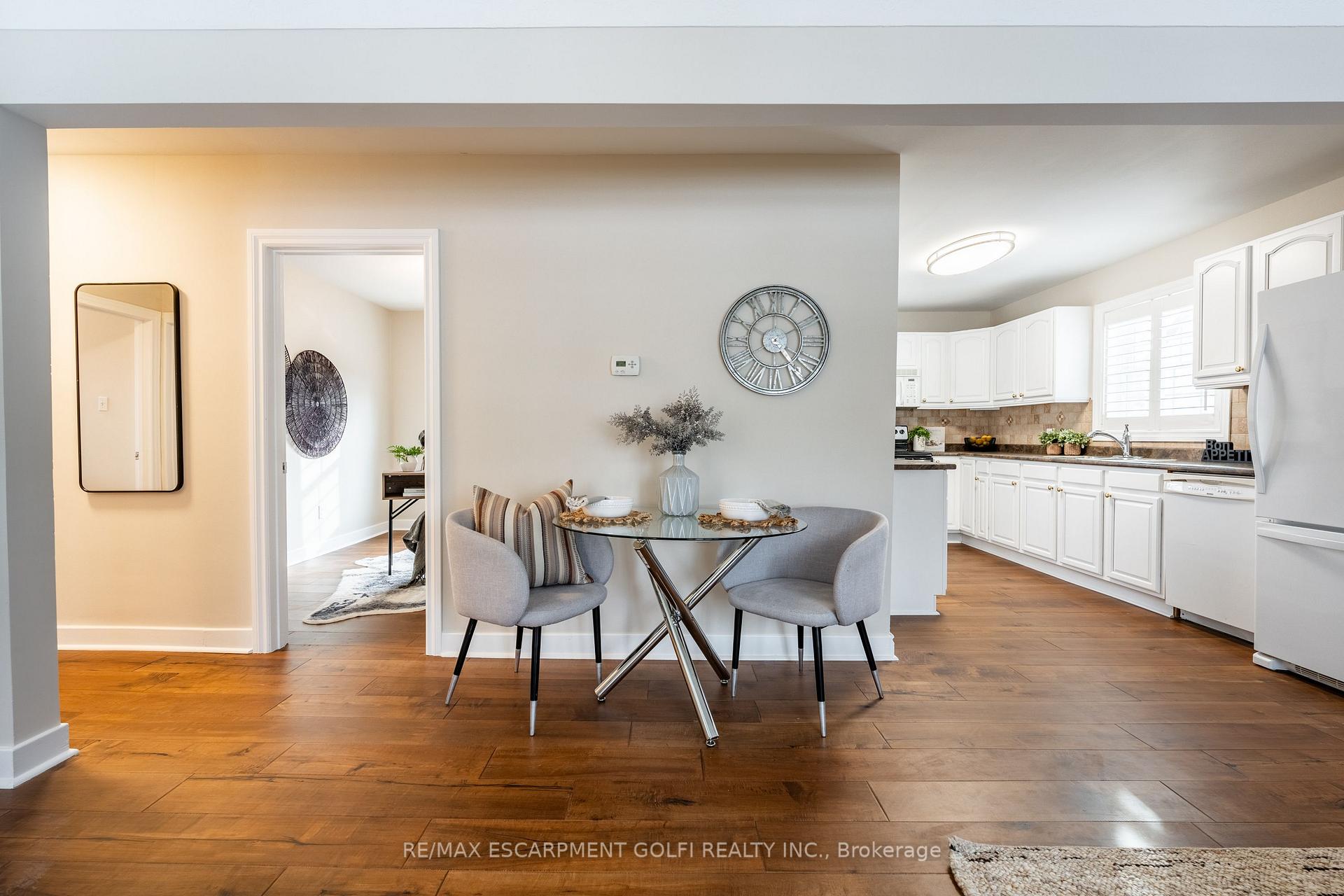 Photo 9 of 4 Melba Road, St. Catharines, Carlton/Bunting — HOMEH