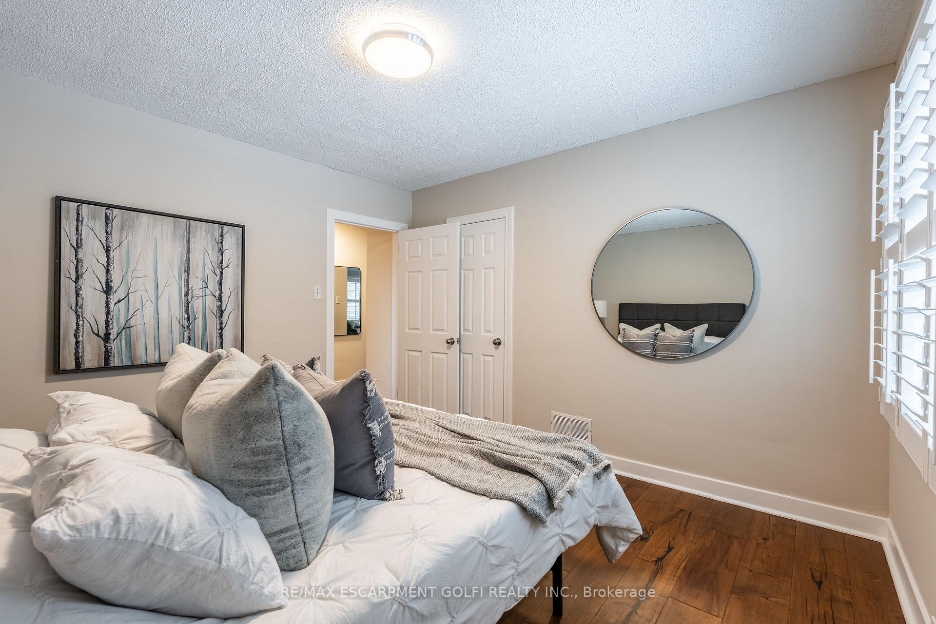 Photo 22 of 4 Melba Road, St. Catharines, Carlton/Bunting — HOMEH