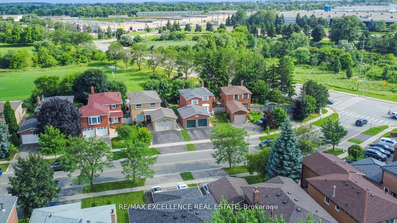 Photo 3 of 4 Brookview Road, Brampton, Brampton West — HOMEH