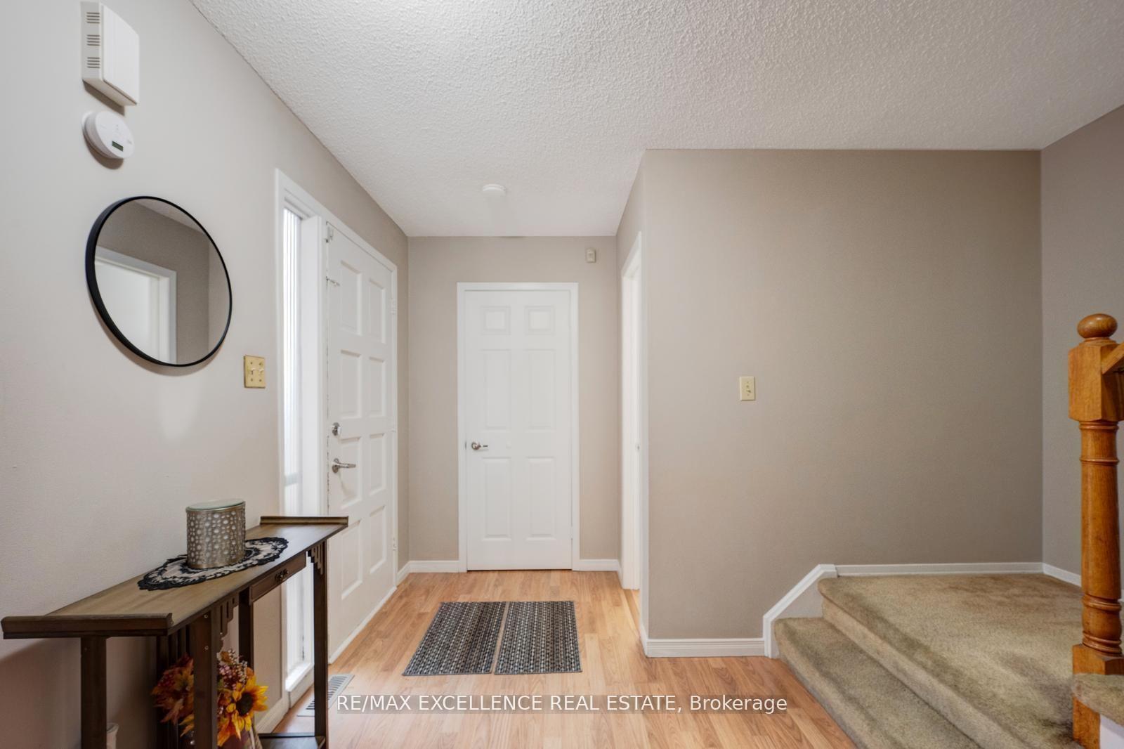 Photo 7 of 4 Brookview Road, Brampton, Brampton West — HOMEH