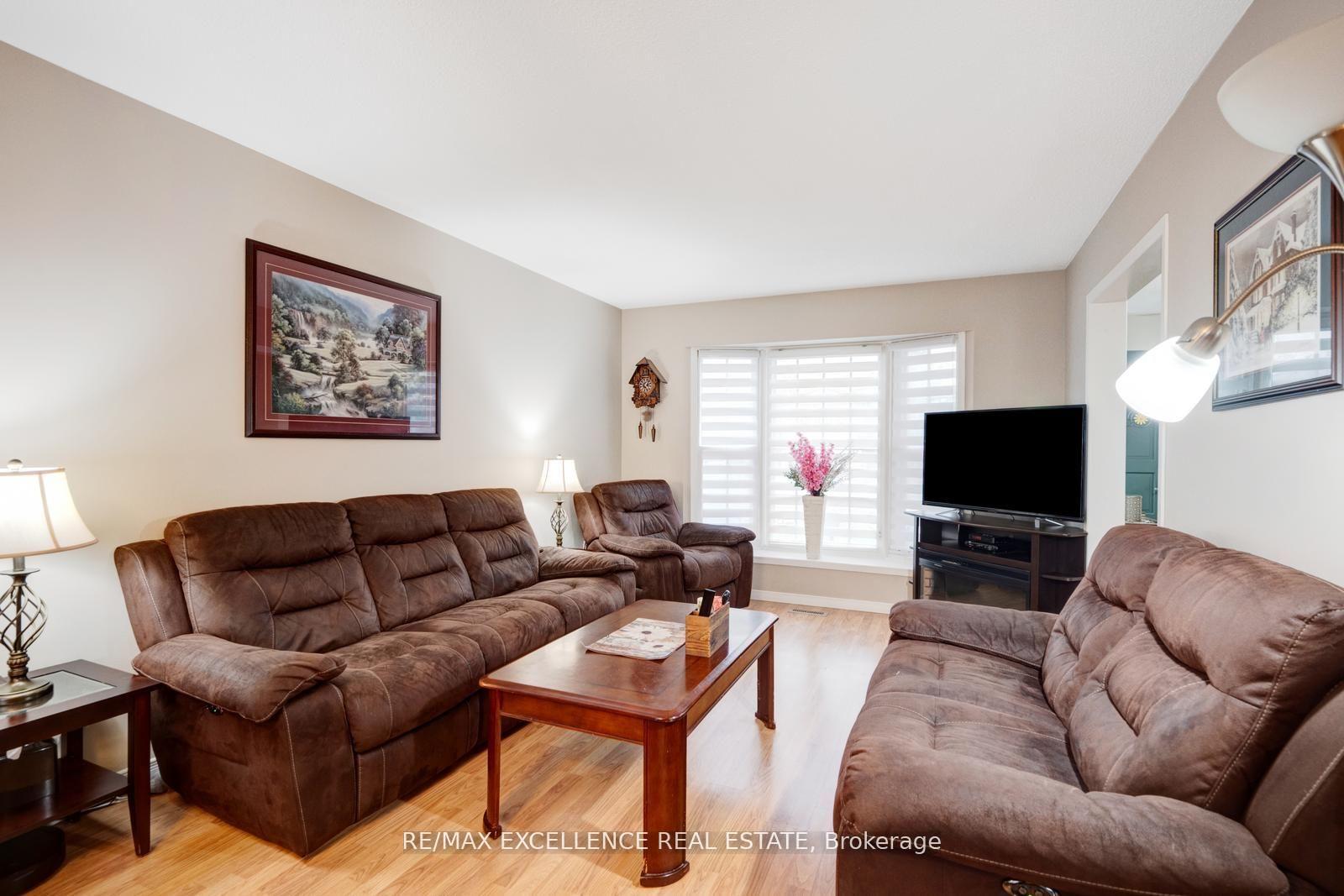 Photo 9 of 4 Brookview Road, Brampton, Brampton West — HOMEH