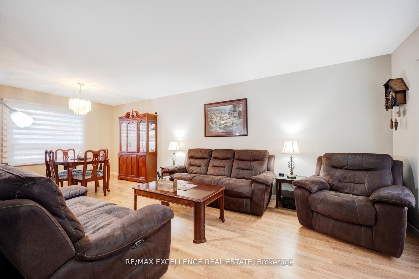 Photo 10 of 4 Brookview Road, Brampton, Brampton West — HOMEH