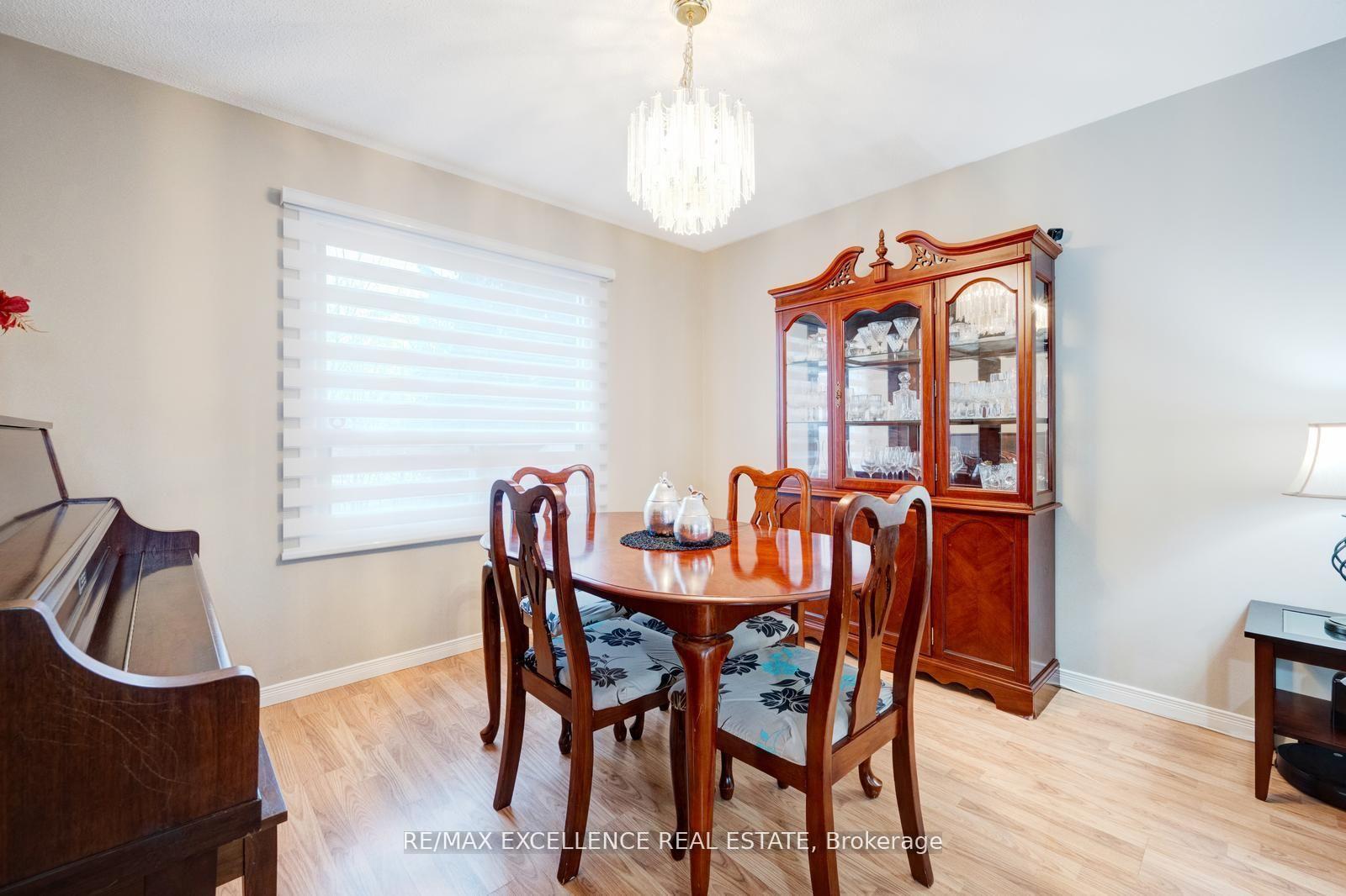 Photo 11 of 4 Brookview Road, Brampton, Brampton West — HOMEH