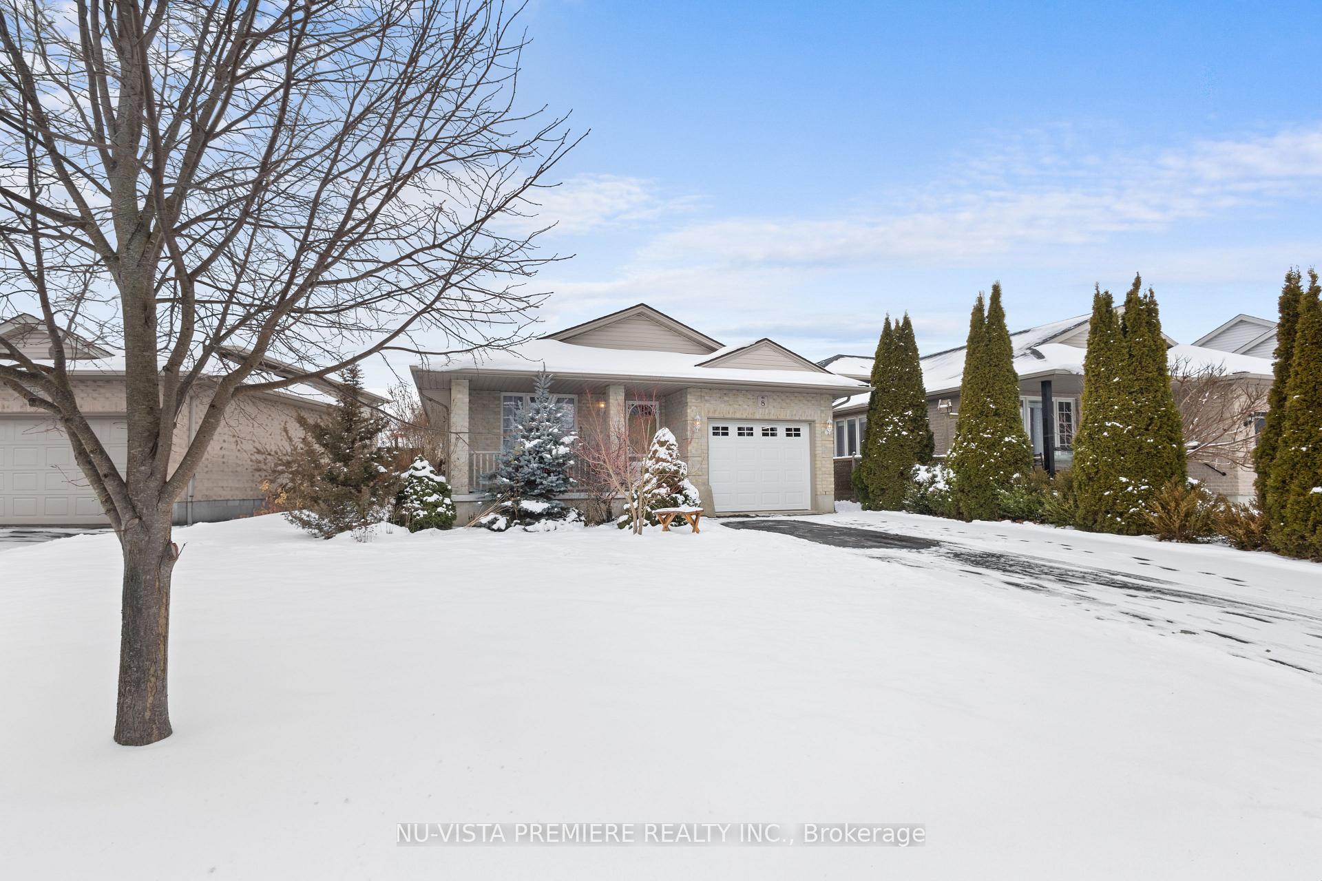 Photo 3 of 8 Linden Lane, St. Thomas — HOMEH