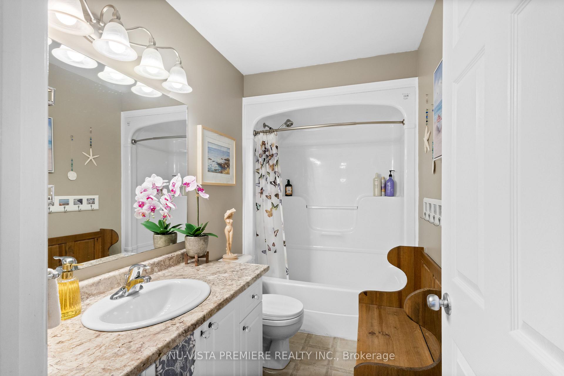Photo 9 of 8 Linden Lane, St. Thomas — HOMEH