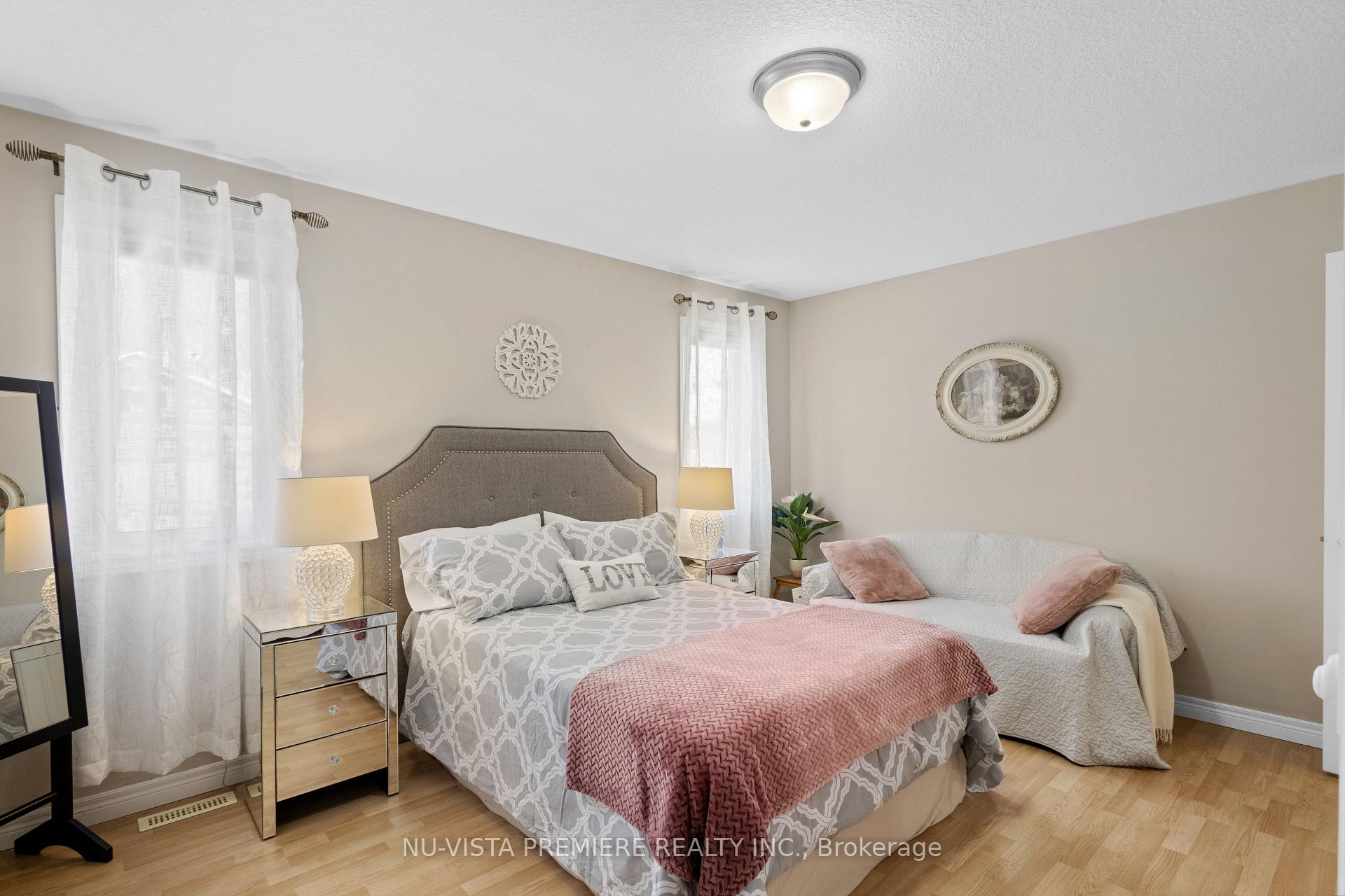 Photo 10 of 8 Linden Lane, St. Thomas — HOMEH