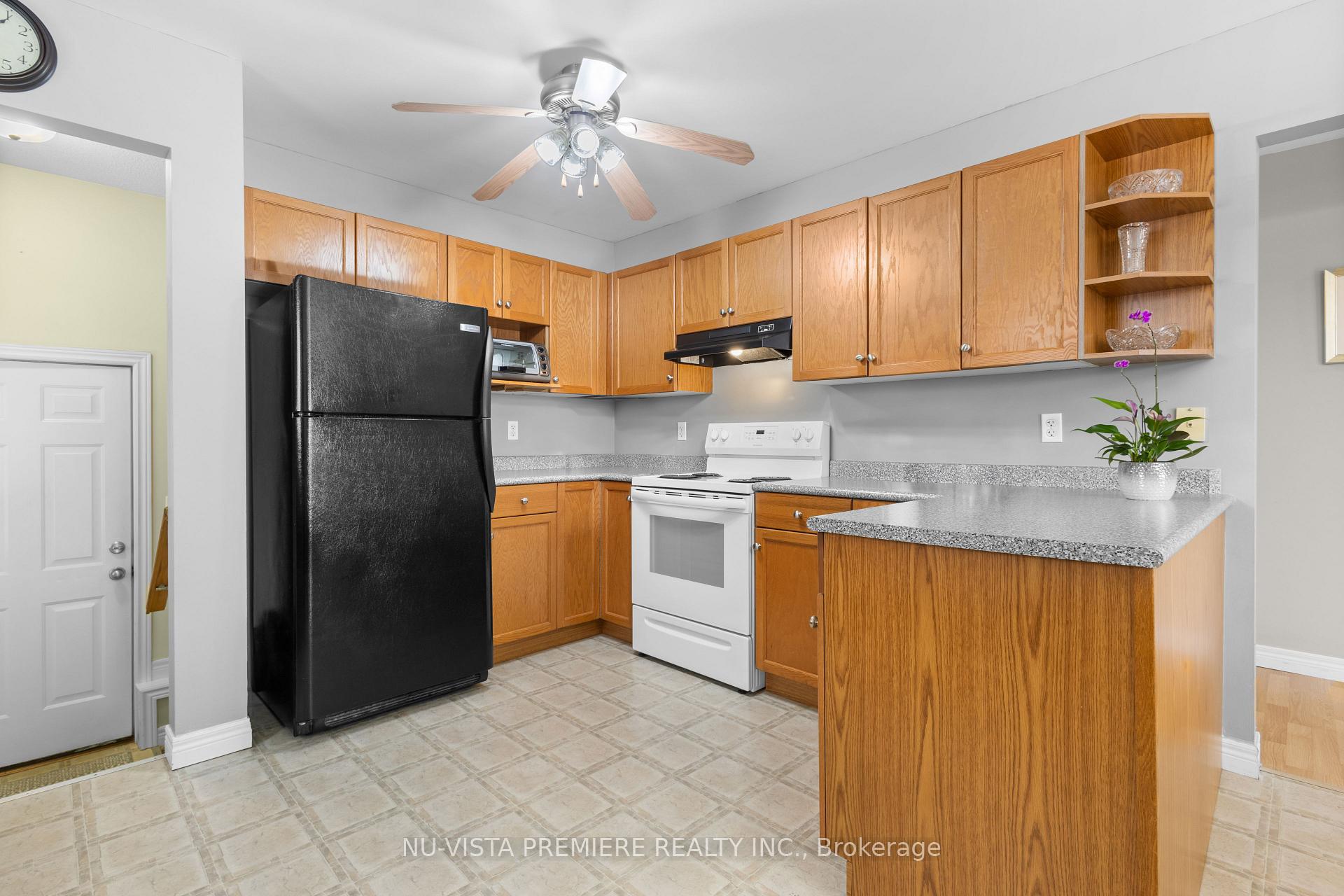 Photo 18 of 8 Linden Lane, St. Thomas — HOMEH