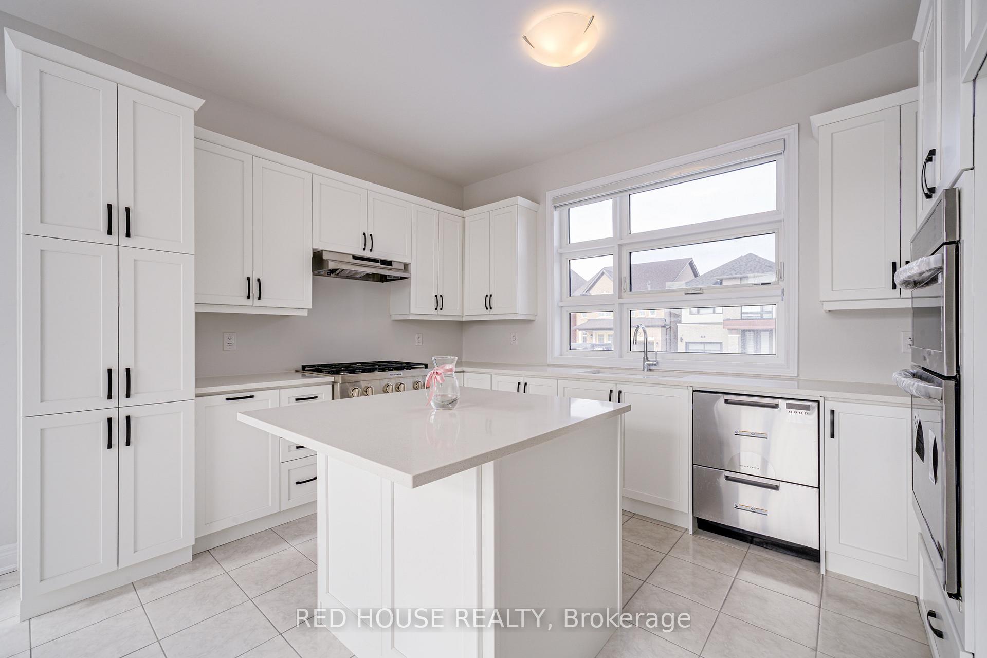 Photo 10 of 48 Keyworth Crescent, Brampton, Sandringham-Wellington North — HOMEH