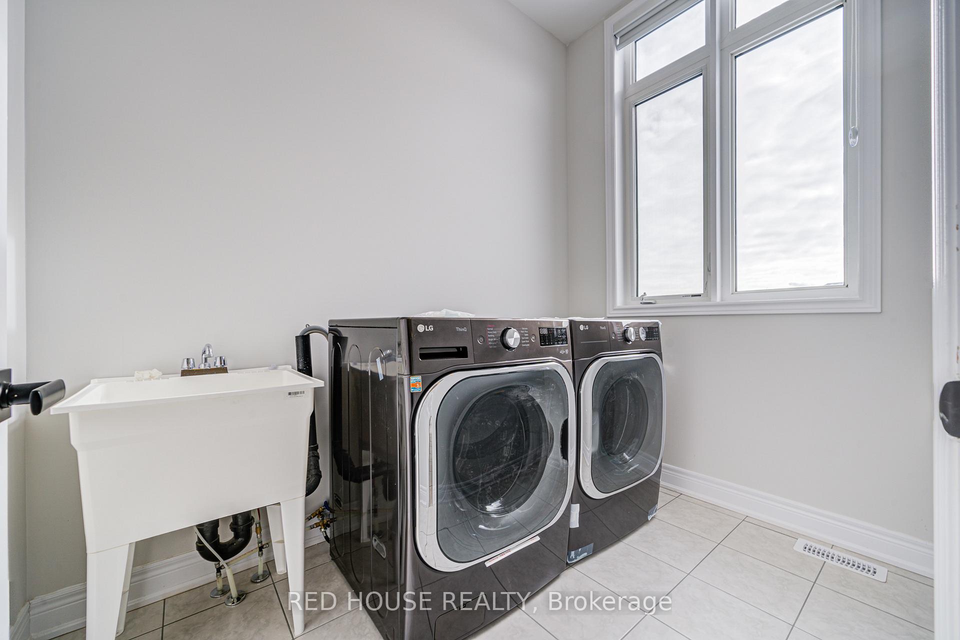 Photo 14 of 48 Keyworth Crescent, Brampton, Sandringham-Wellington North — HOMEH