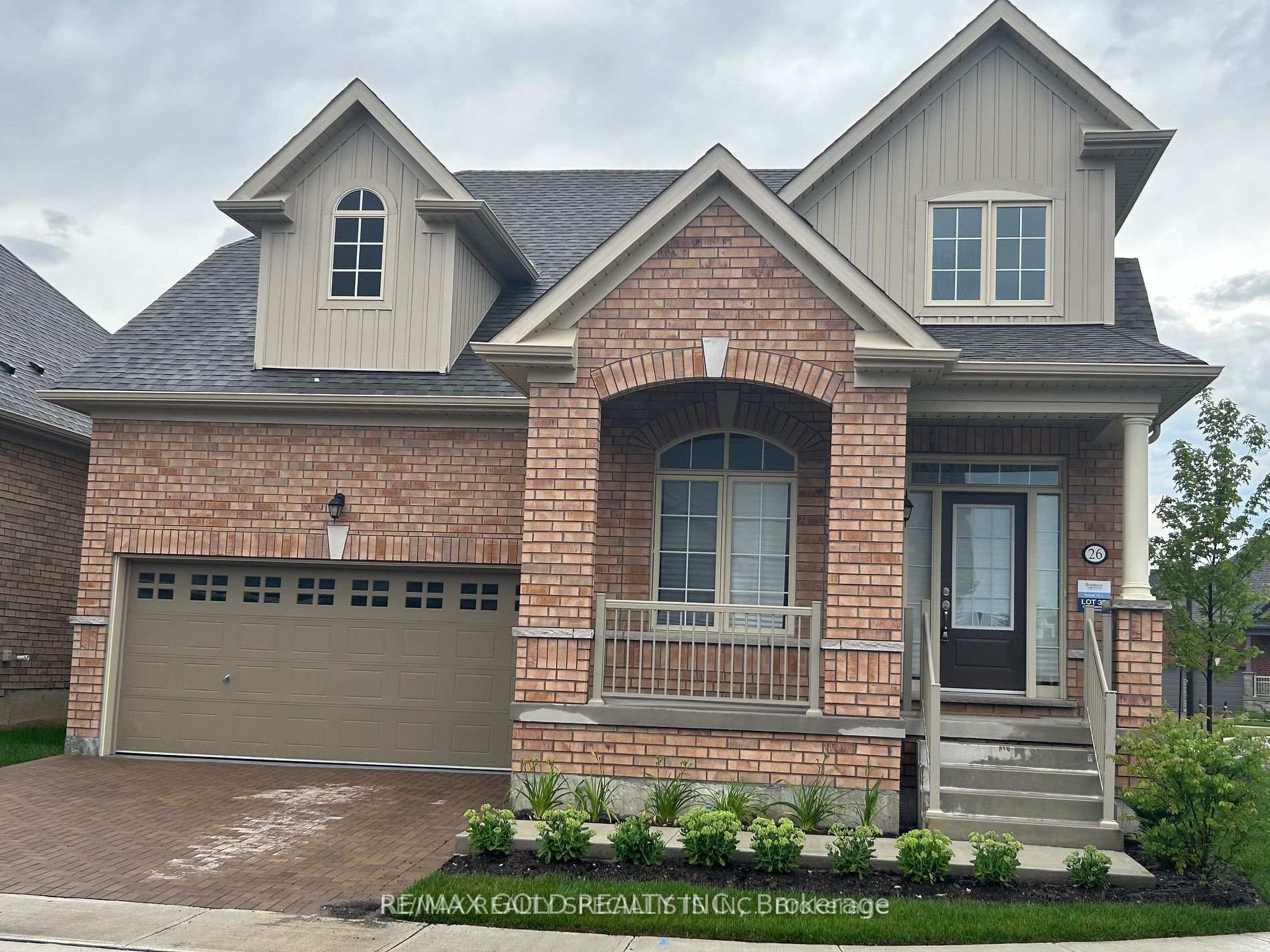 Front of Unit 39, 26 Clermiston Crescent E