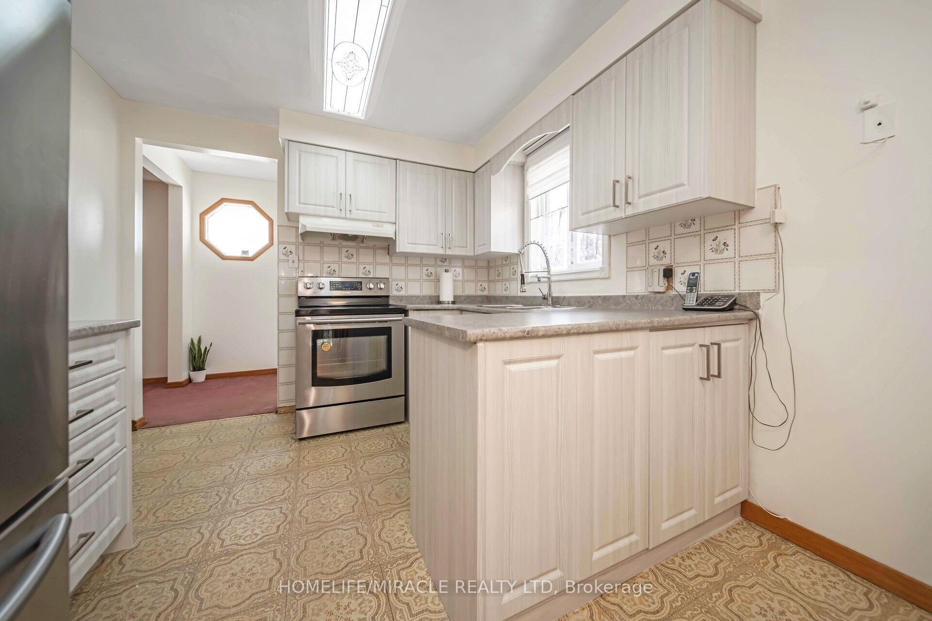 Photo 10 of 6 Fallway Road, Brampton, Madoc — HOMEH