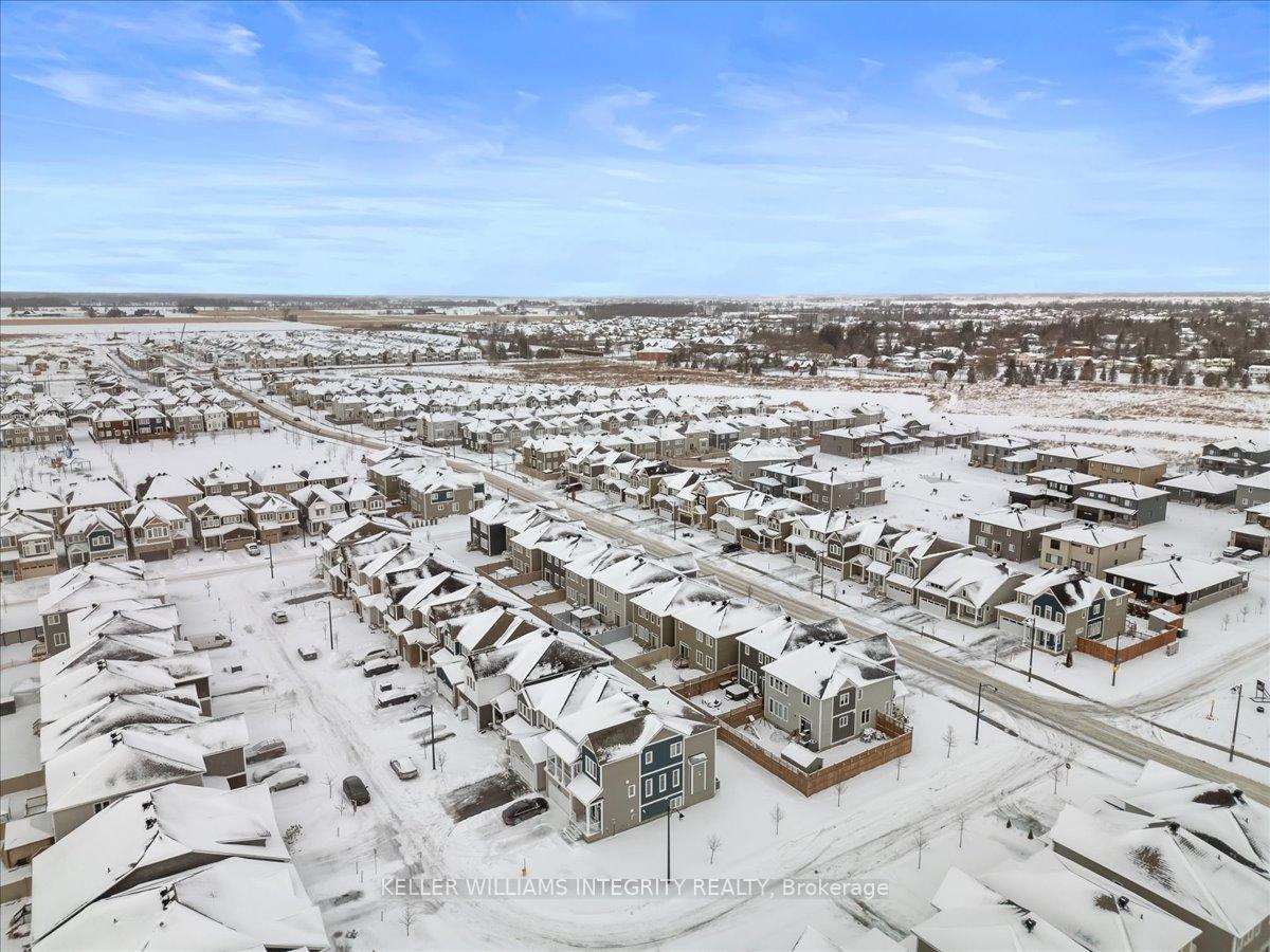 Photo 34 of 22 Pacing Walk, Ottawa, Goulbourn Twp From Franktown Rd/South To Rideau — HOMEH