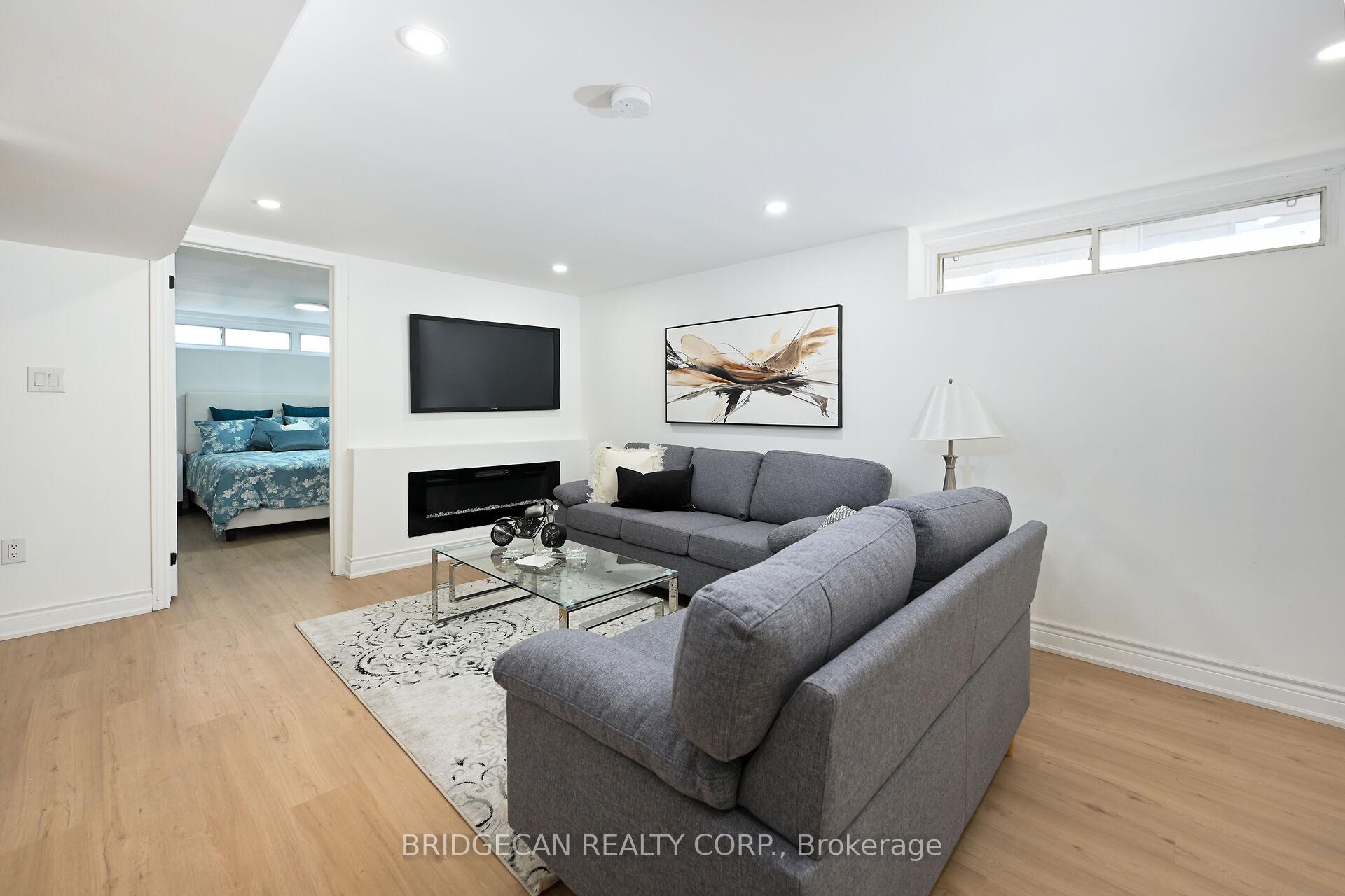 Photo 27 of 38 Dubarry Boulevard, Hamilton, Berrisfield — HOMEH
