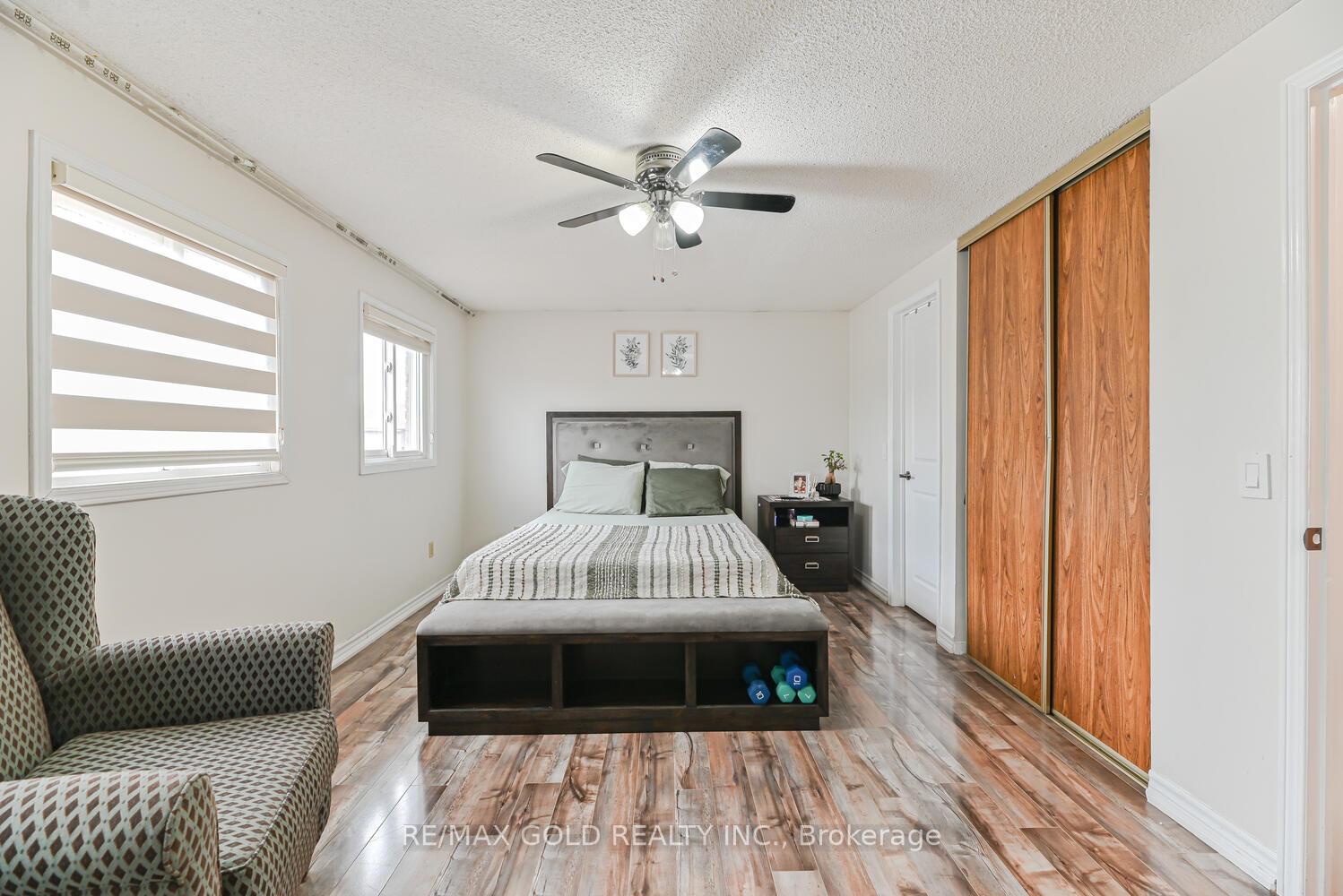 Photo 30 of 22 Niagara Place, Brampton, Westgate — HOMEH