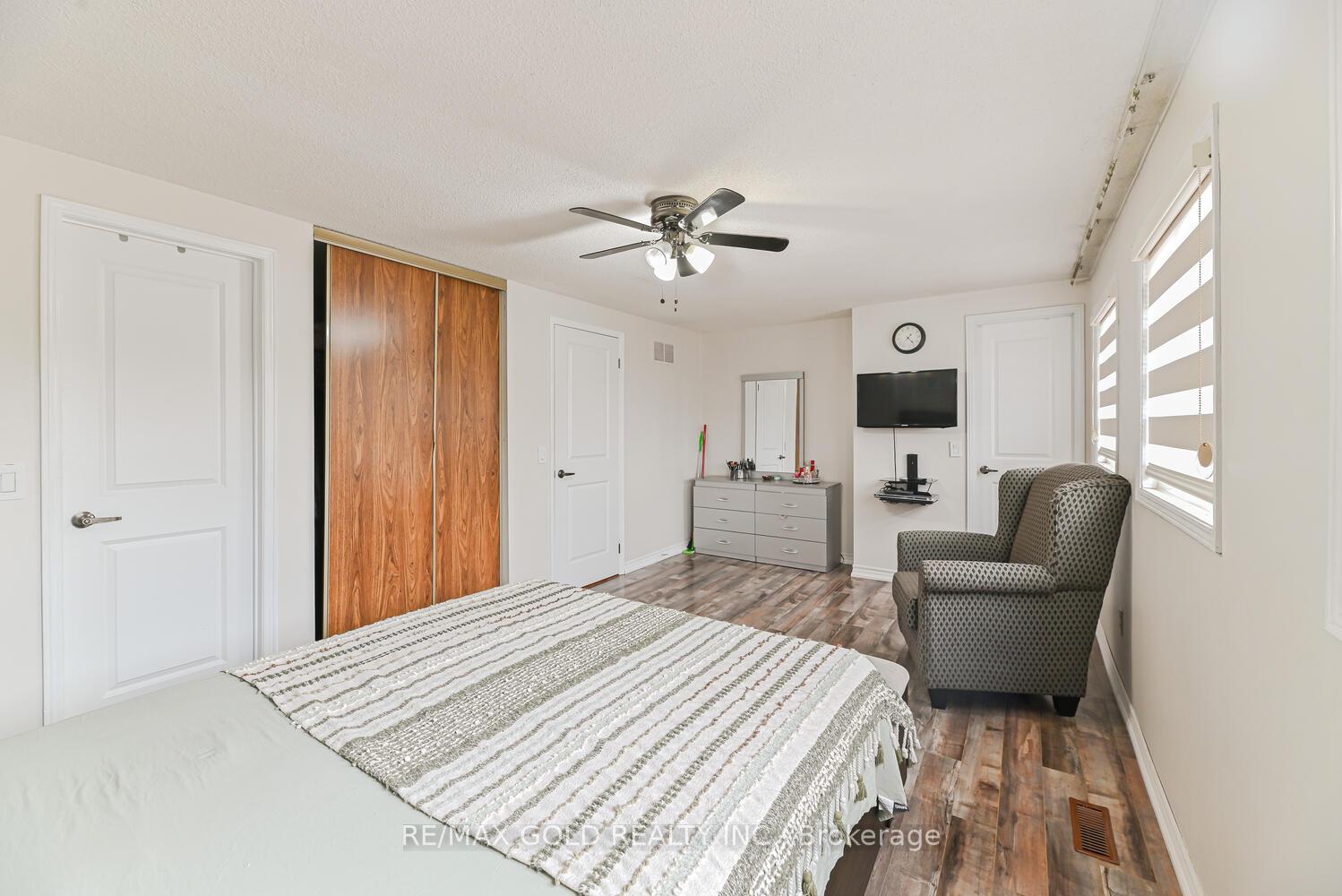 Photo 28 of 22 Niagara Place, Brampton, Westgate — HOMEH