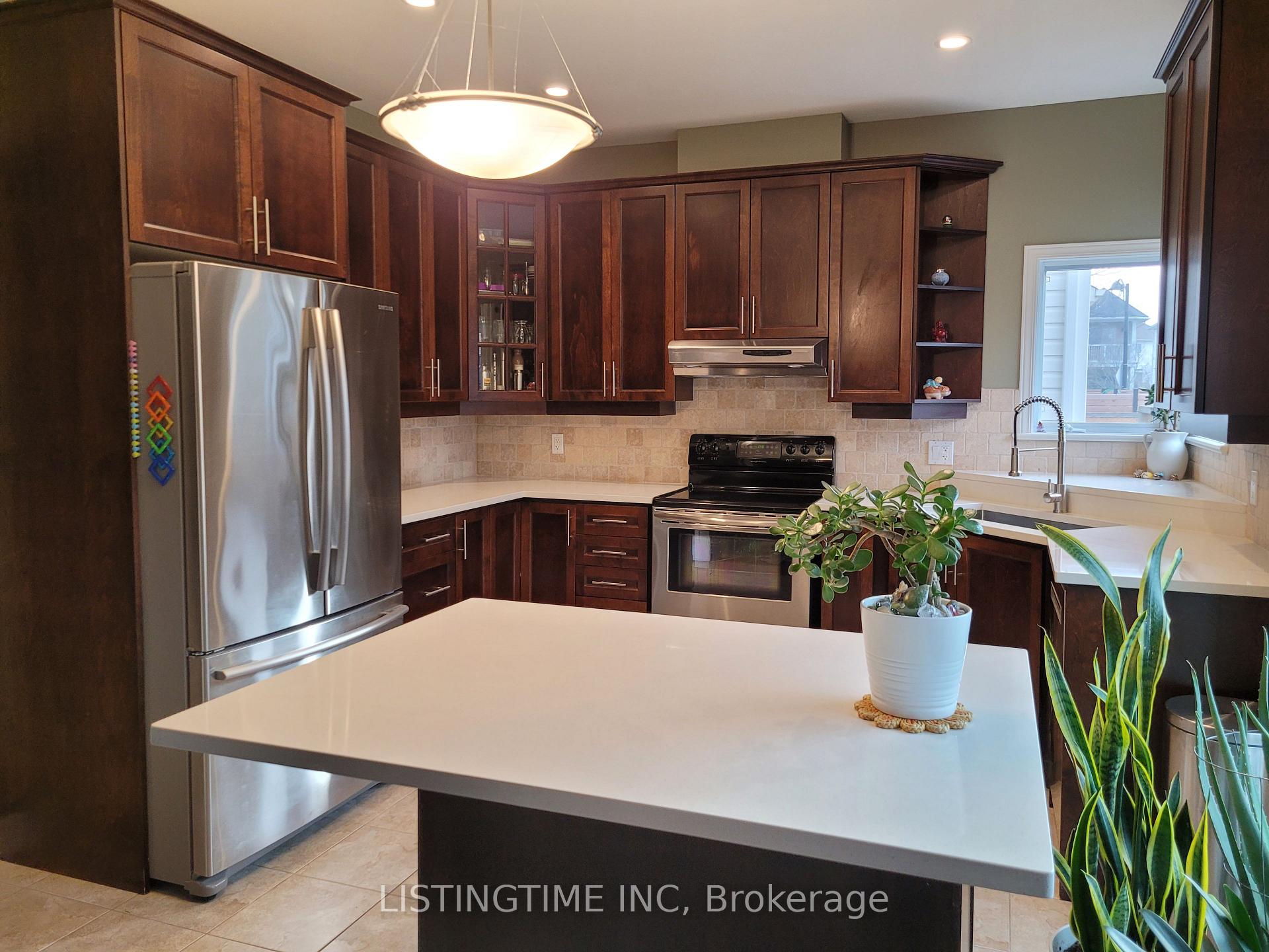 Photo 10 of 115 Sirocco Crescent, Ottawa, Stittsville (North) — HOMEH