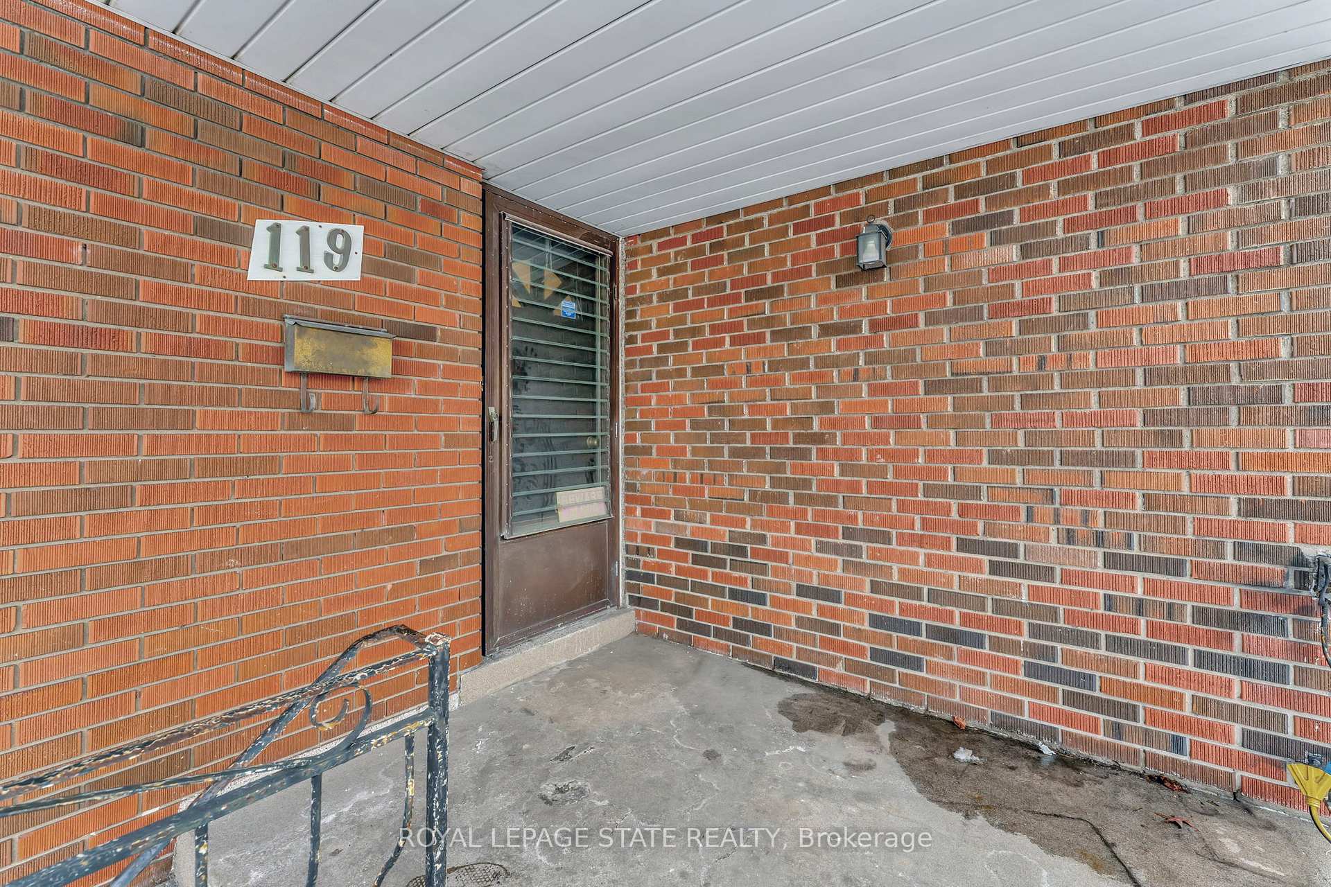 Photo 2 of 119 David Avenue, Hamilton, Hill Park — HOMEH