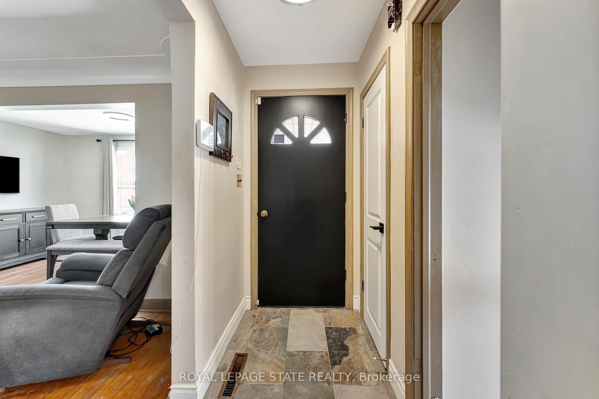Photo 3 of 119 David Avenue, Hamilton, Hill Park — HOMEH