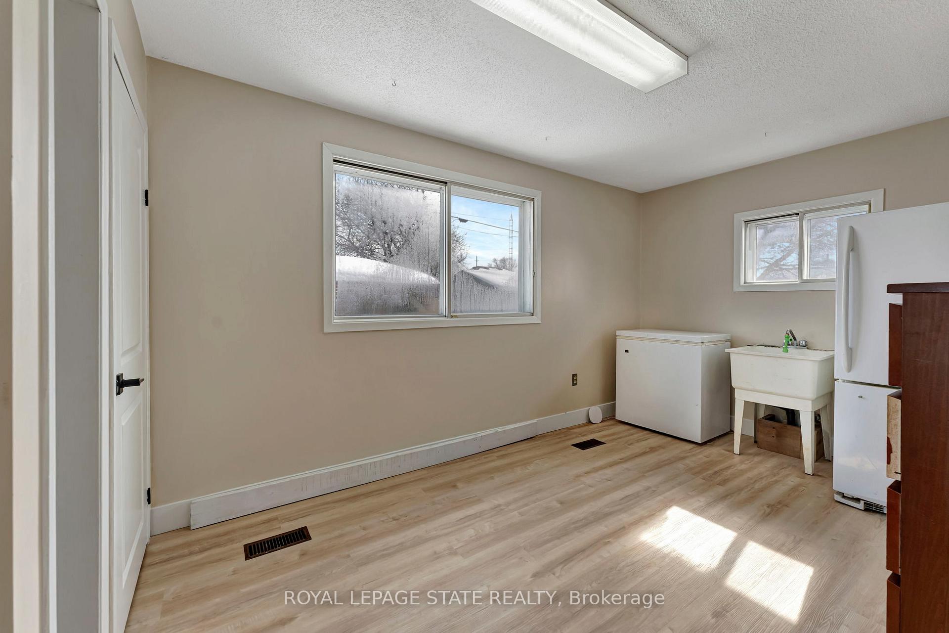 Photo 15 of 119 David Avenue, Hamilton, Hill Park — HOMEH