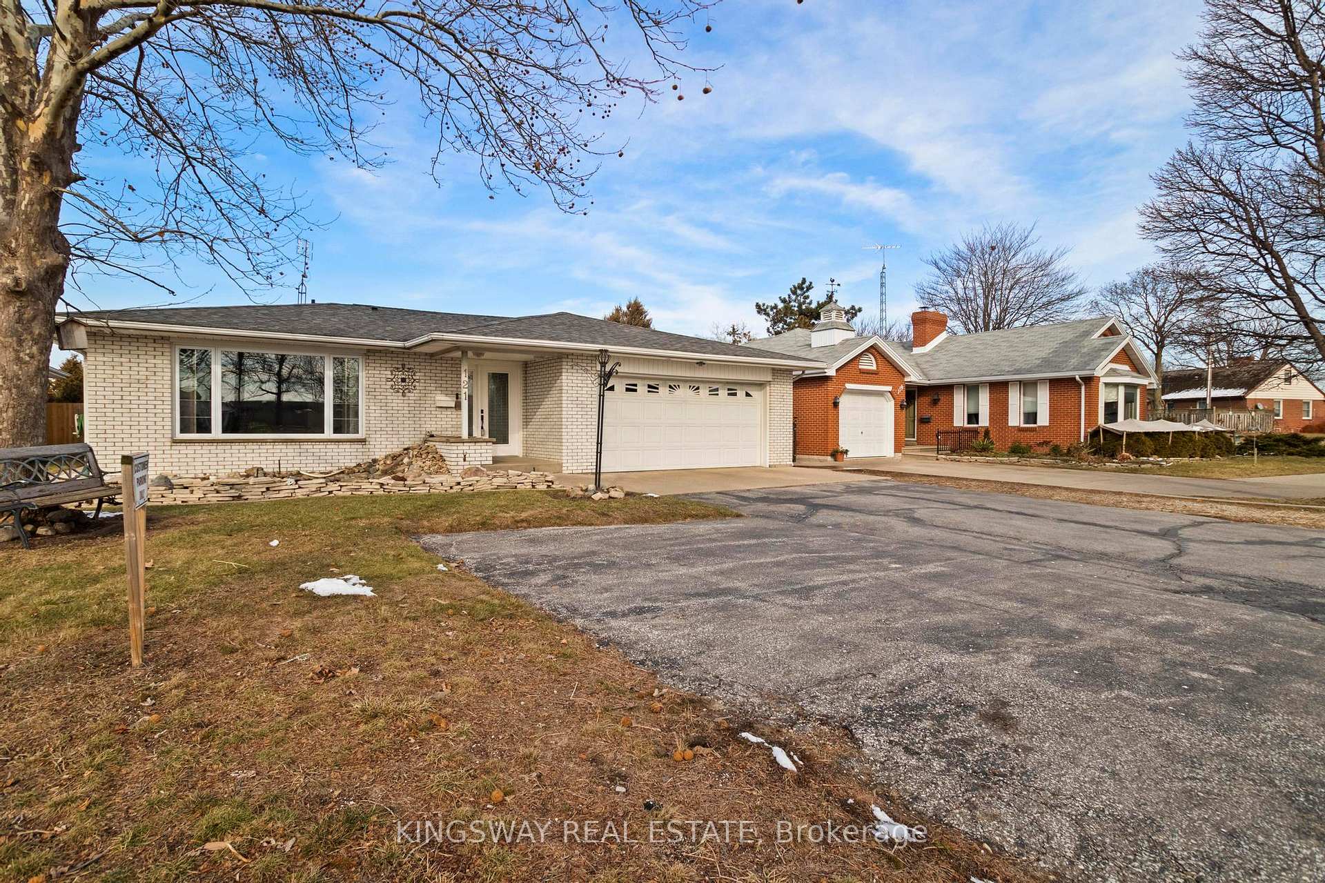 Photo 3 of 121 Oak Street W, Leamington — HOMEH
