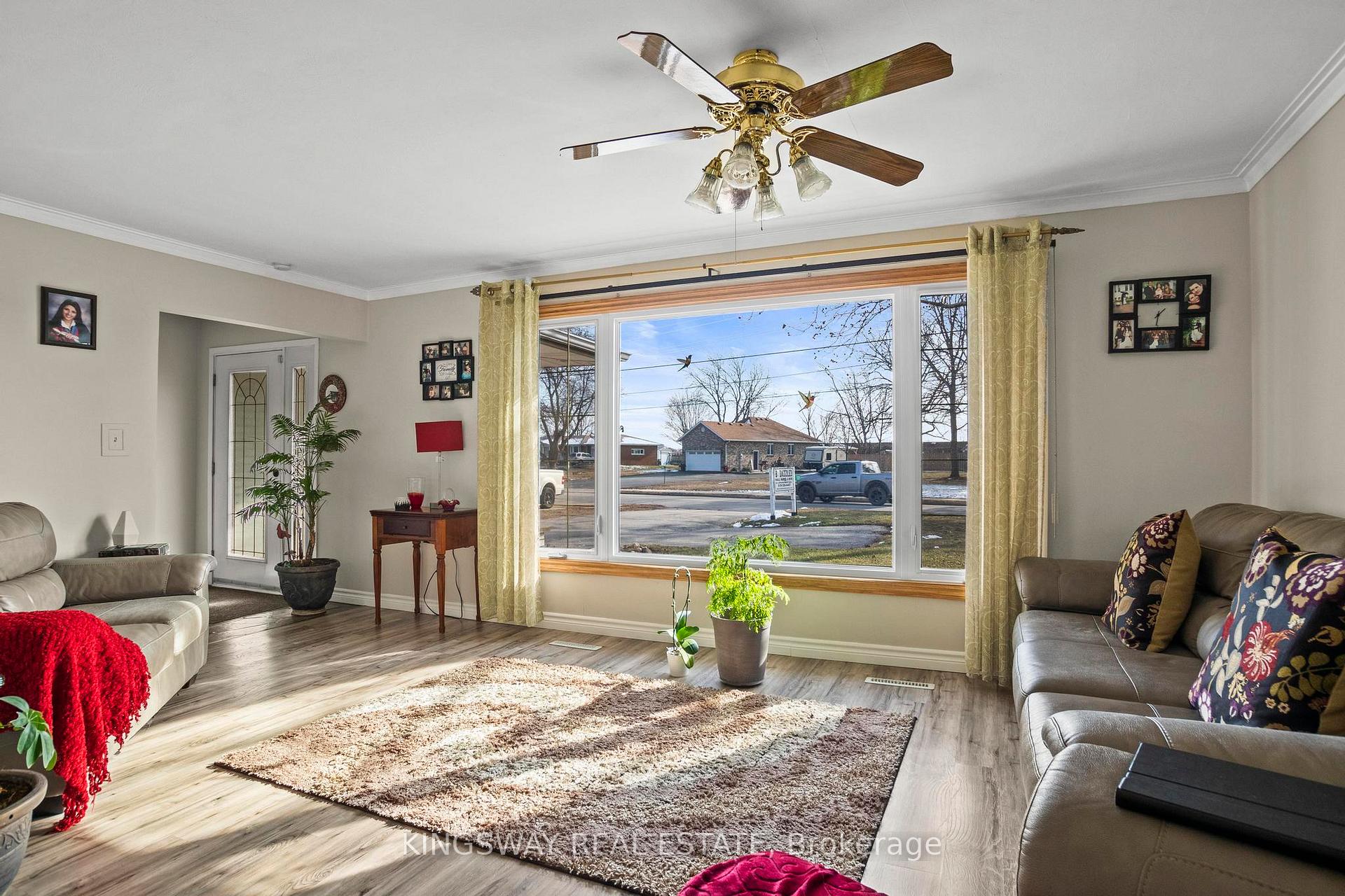 Photo 6 of 121 Oak Street W, Leamington — HOMEH