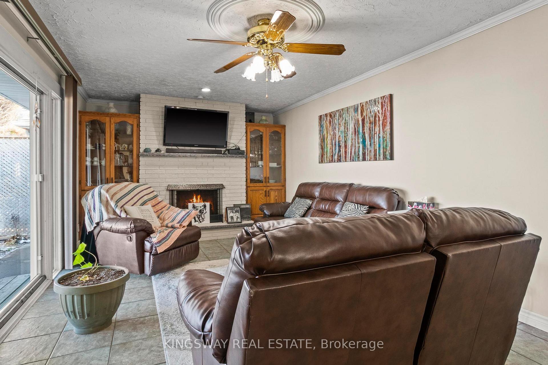 Photo 17 of 121 Oak Street W, Leamington — HOMEH