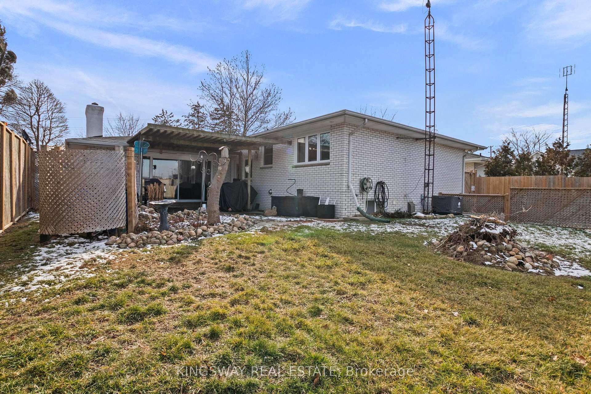 Photo 30 of 121 Oak Street W, Leamington — HOMEH