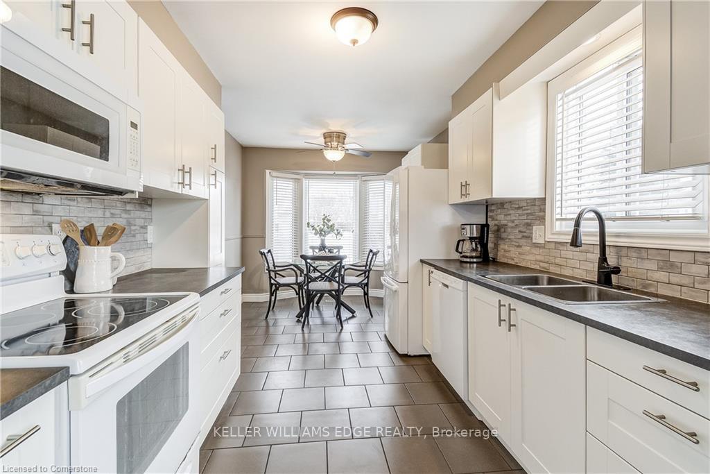 Photo 5 of 134 Charing Drive, Hamilton, Rushdale — HOMEH