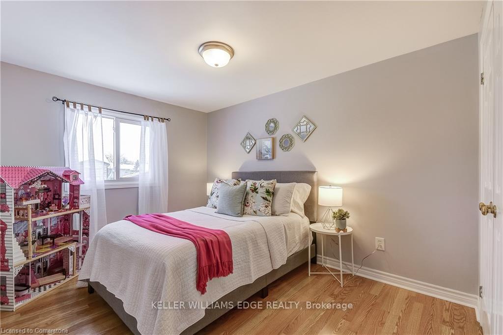 Photo 16 of 134 Charing Drive, Hamilton, Rushdale — HOMEH