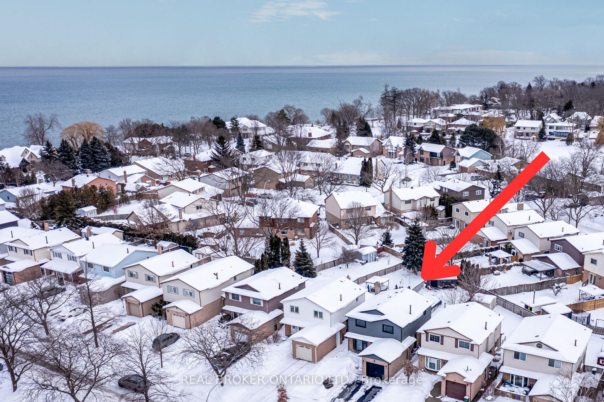 Photo 2 of 24 Drakes Drive, Hamilton, Lakeshore — HOMEH