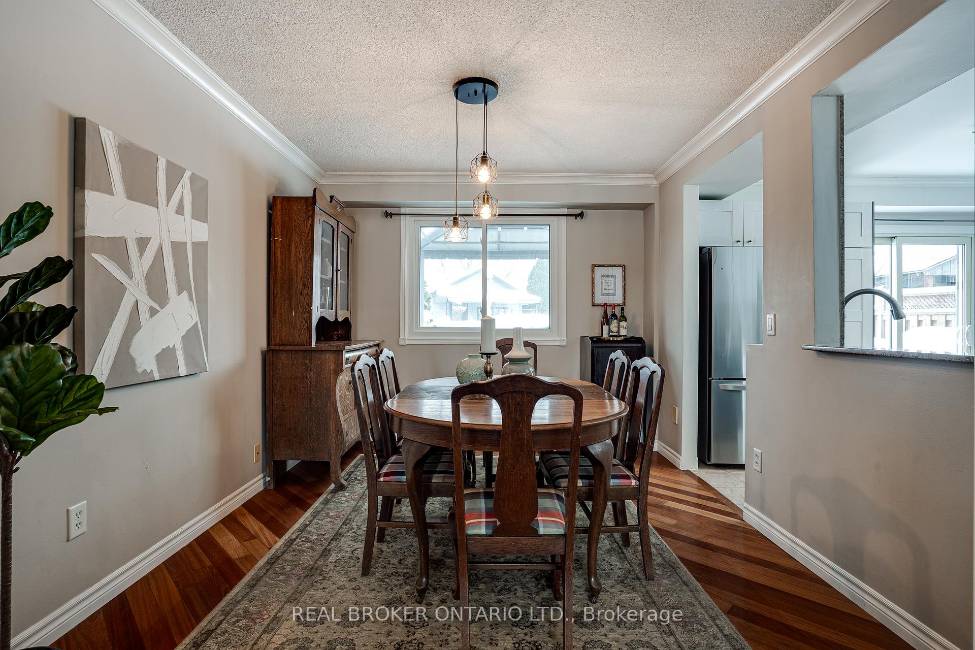 Photo 7 of 24 Drakes Drive, Hamilton, Lakeshore — HOMEH
