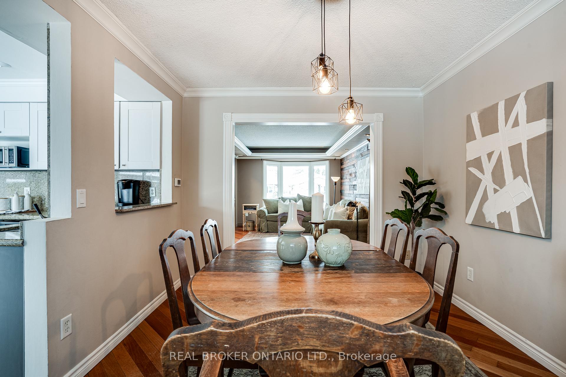 Photo 9 of 24 Drakes Drive, Hamilton, Lakeshore — HOMEH