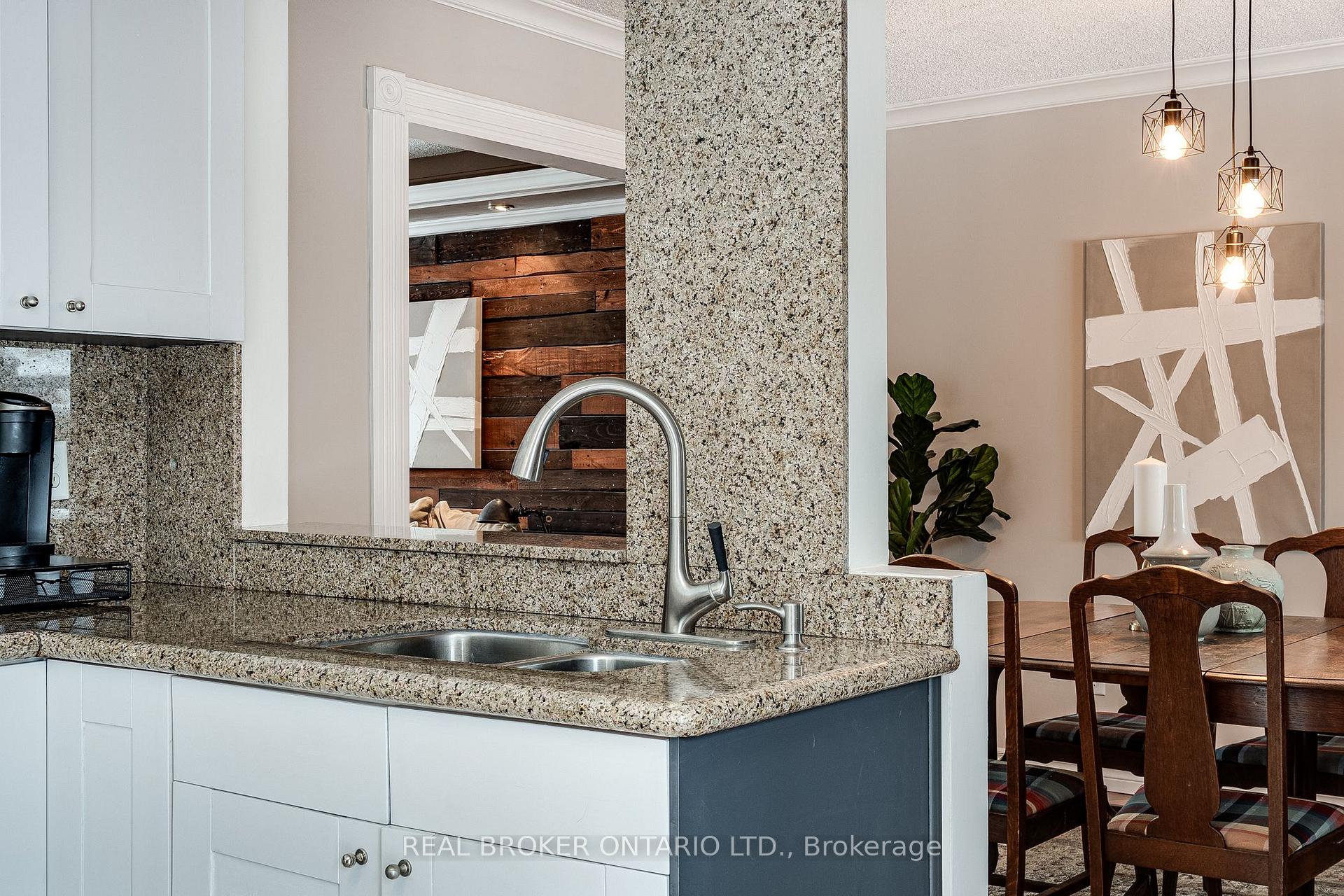 Photo 13 of 24 Drakes Drive, Hamilton, Lakeshore — HOMEH
