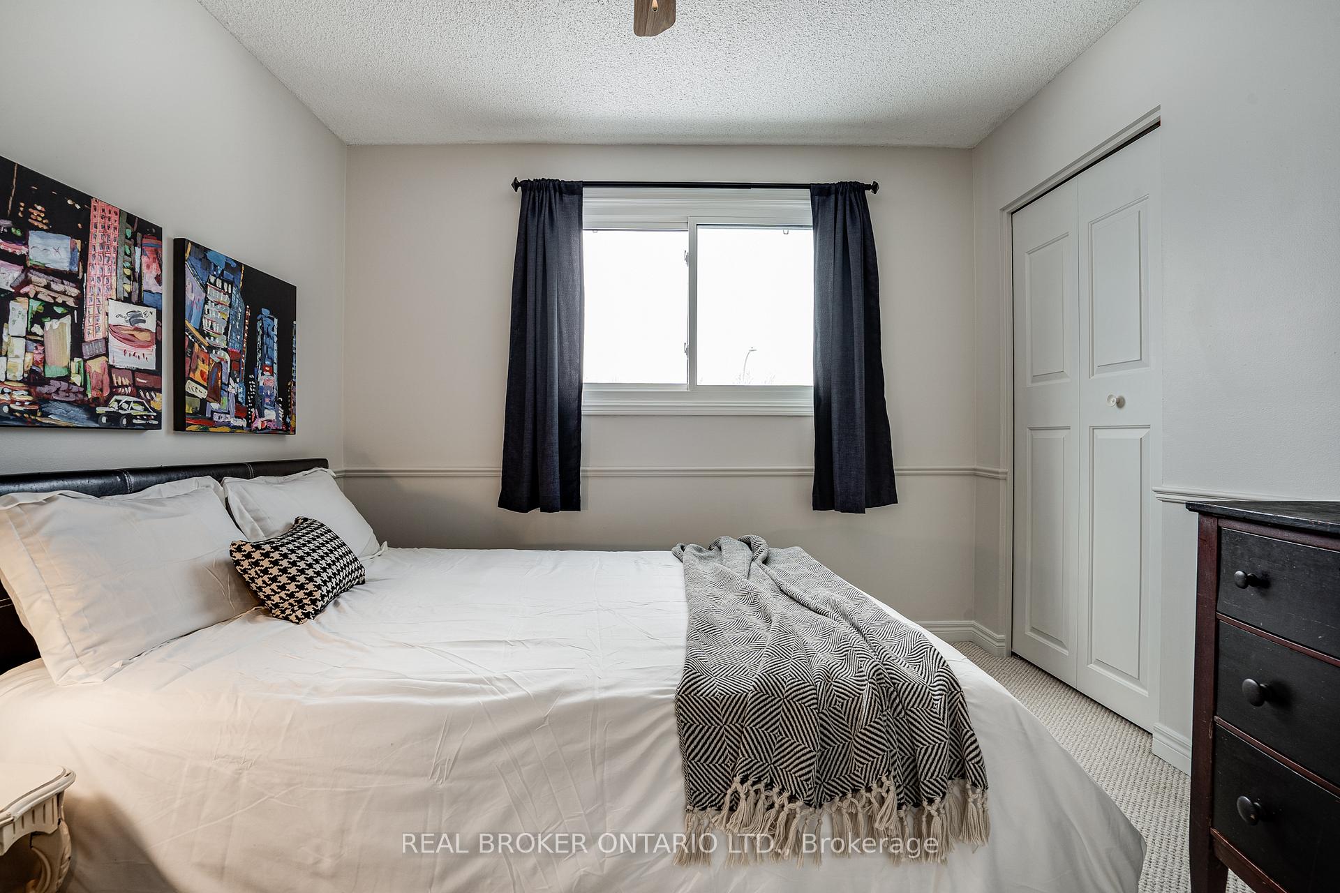 Photo 20 of 24 Drakes Drive, Hamilton, Lakeshore — HOMEH