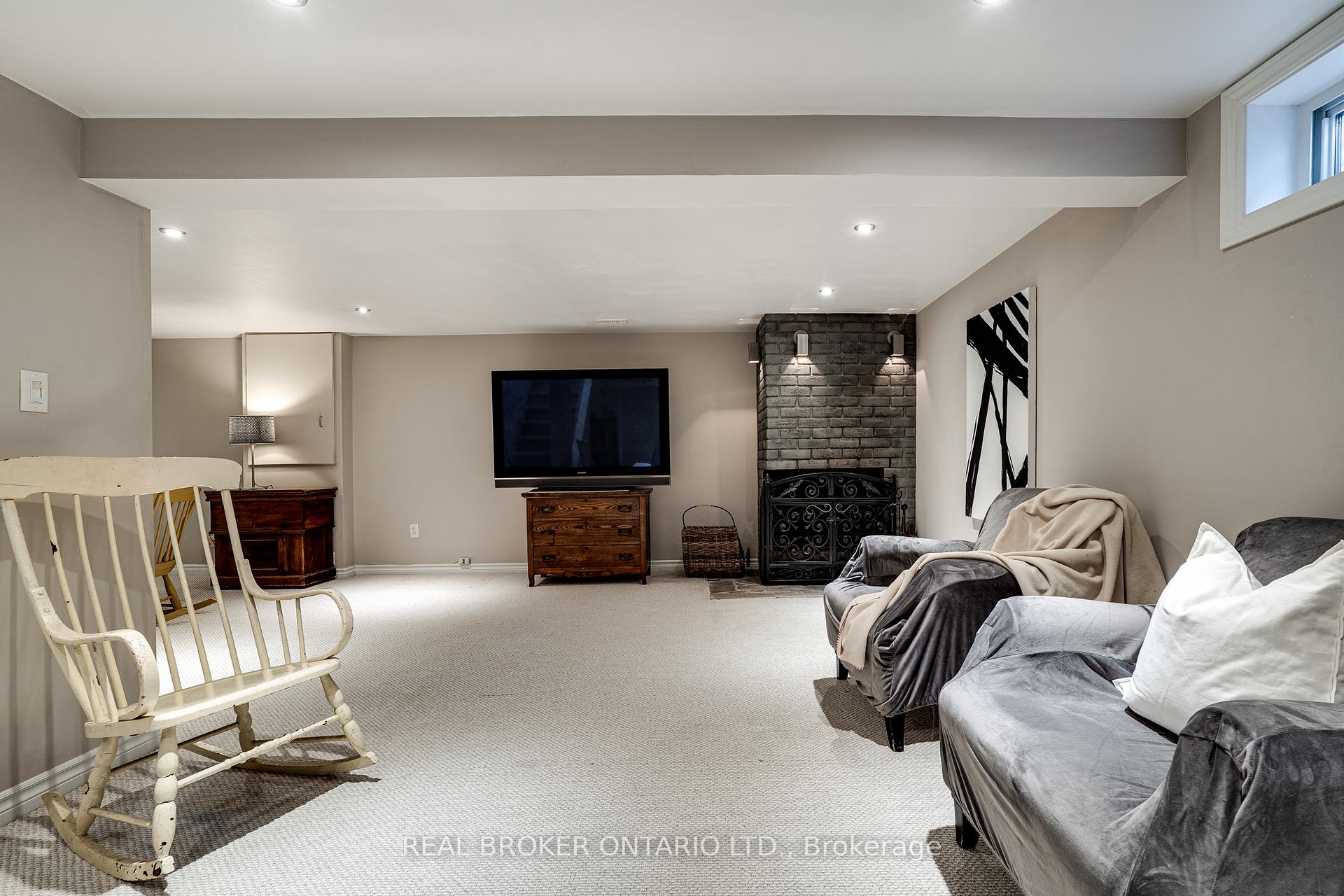 Photo 26 of 24 Drakes Drive, Hamilton, Lakeshore — HOMEH