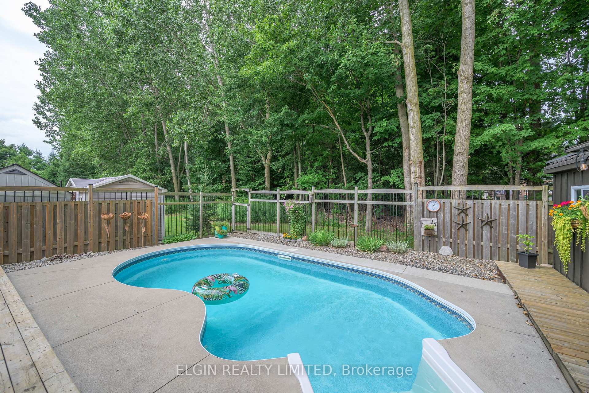 Photo 10 of 15 Hummingbird Lane, St. Thomas — HOMEH