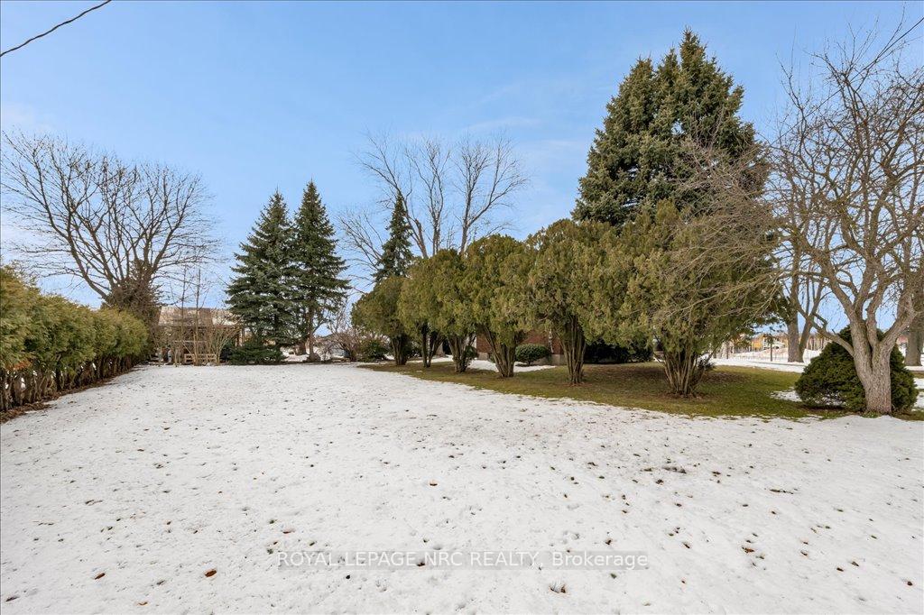Photo 3 of 1740 Third Avenue, St. Catharines, Rural Fourth — HOMEH