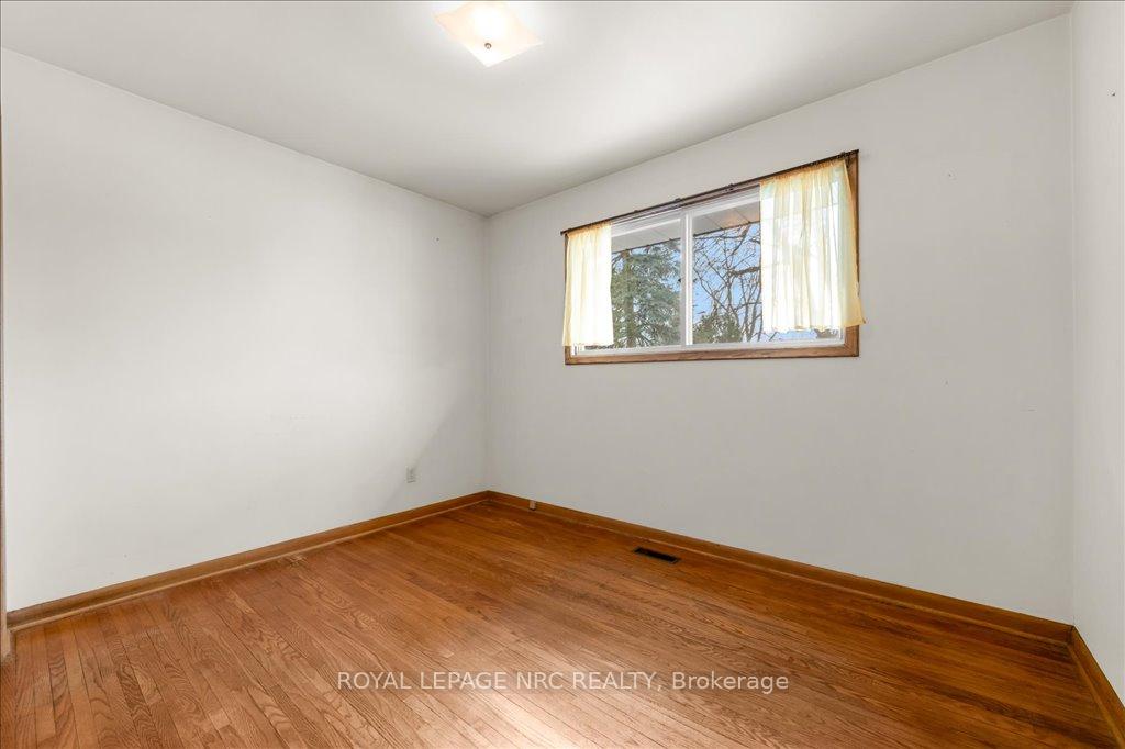 Photo 13 of 1740 Third Avenue, St. Catharines, Rural Fourth — HOMEH
