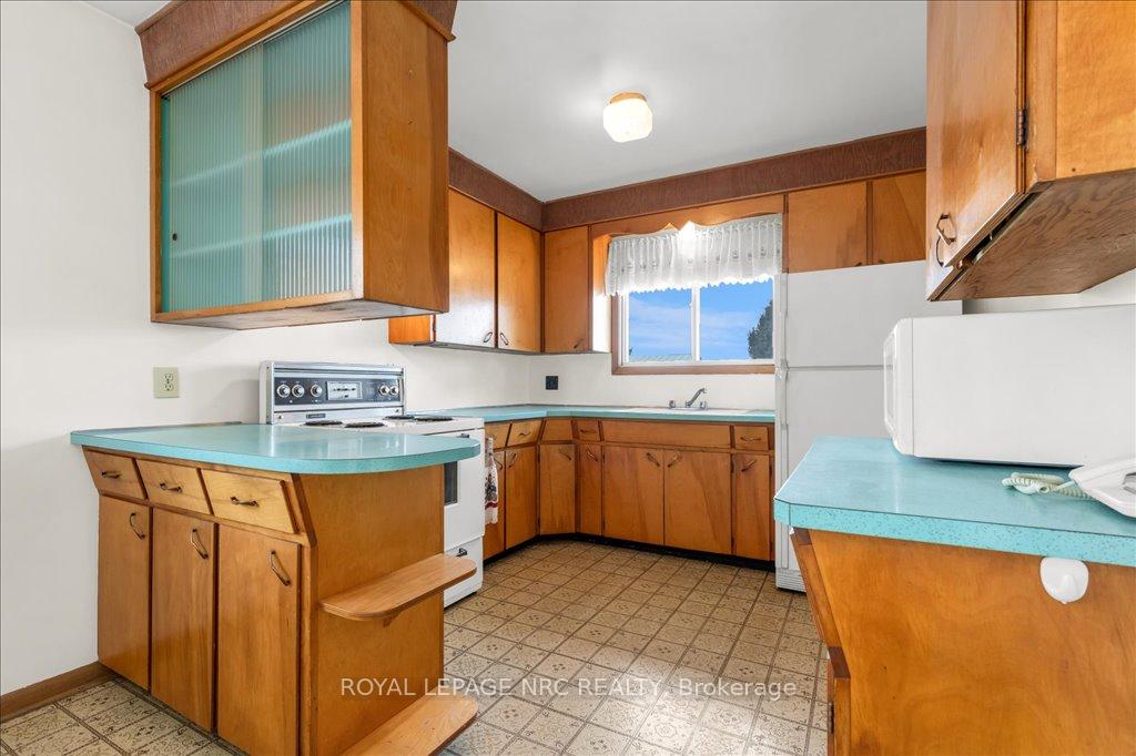 Photo 17 of 1740 Third Avenue, St. Catharines, Rural Fourth — HOMEH