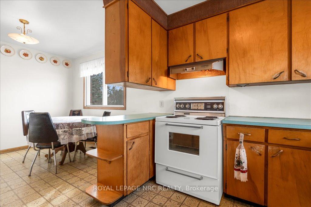 Photo 18 of 1740 Third Avenue, St. Catharines, Rural Fourth — HOMEH
