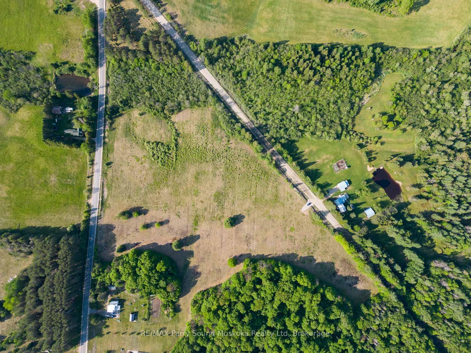 Photo 5 of 2899 Midlothian Road S, Magnetawan, Spence — HOMEH