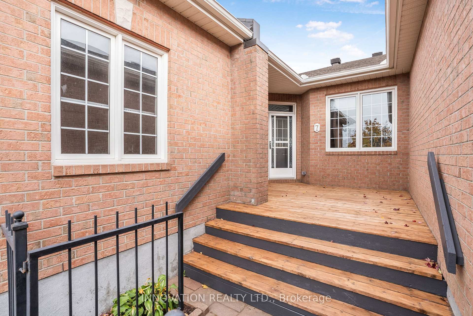 Photo 3 of 7 Eileen Crescent, Ottawa, Stittsville (Central) — HOMEH