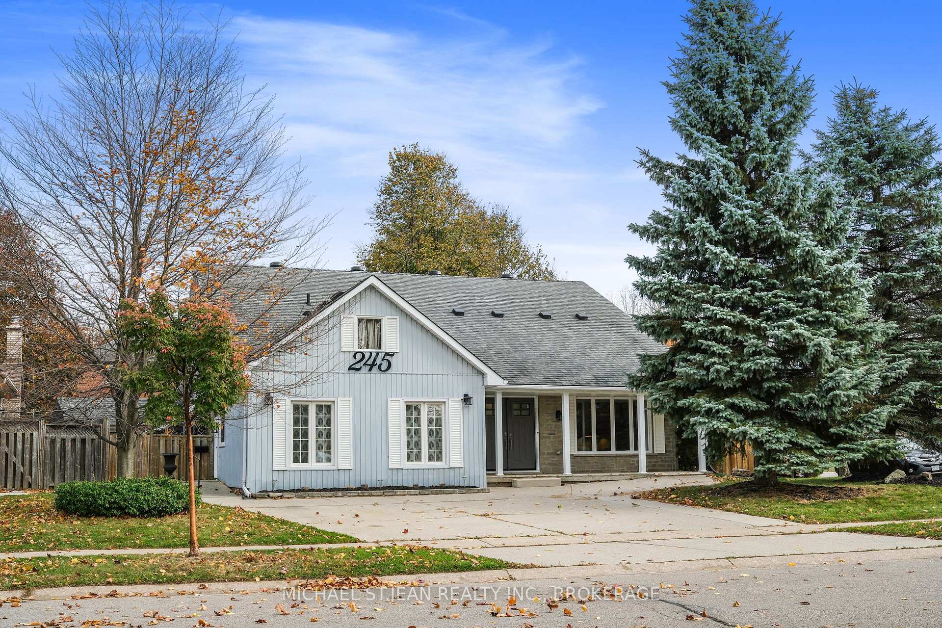 Photo 2 of 245 Stadacona Avenue, Hamilton, Ancaster — HOMEH