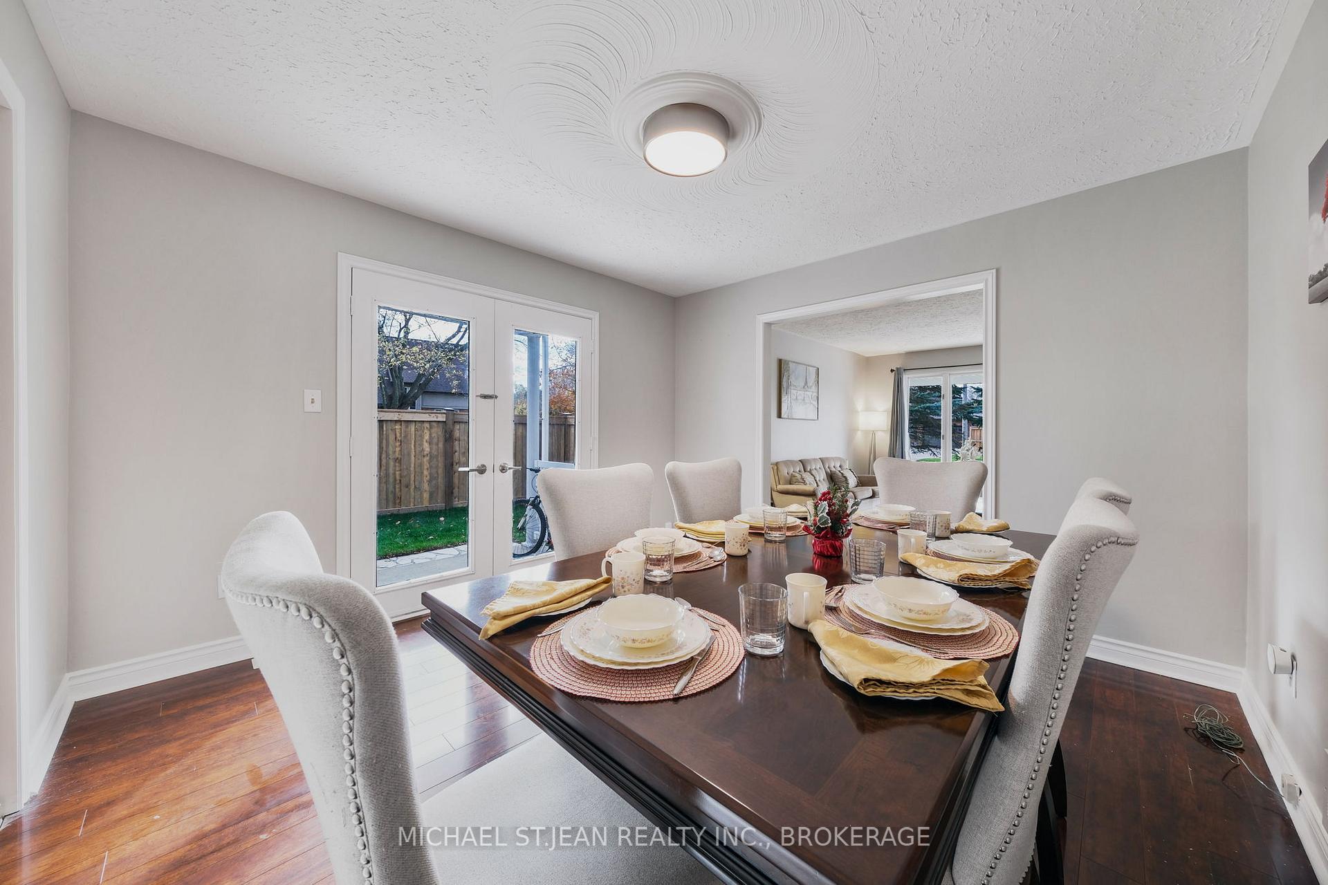 Photo 7 of 245 Stadacona Avenue, Hamilton, Ancaster — HOMEH