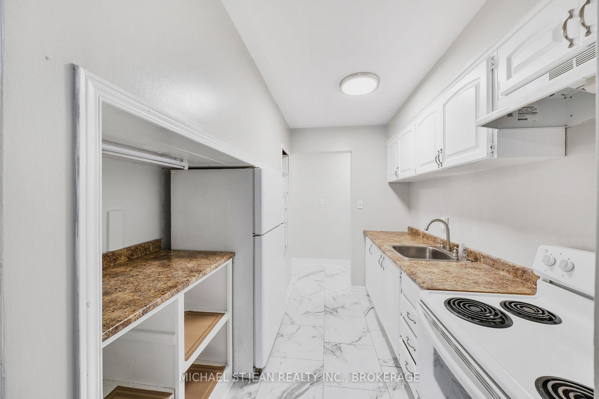 Photo 15 of 245 Stadacona Avenue, Hamilton, Ancaster — HOMEH